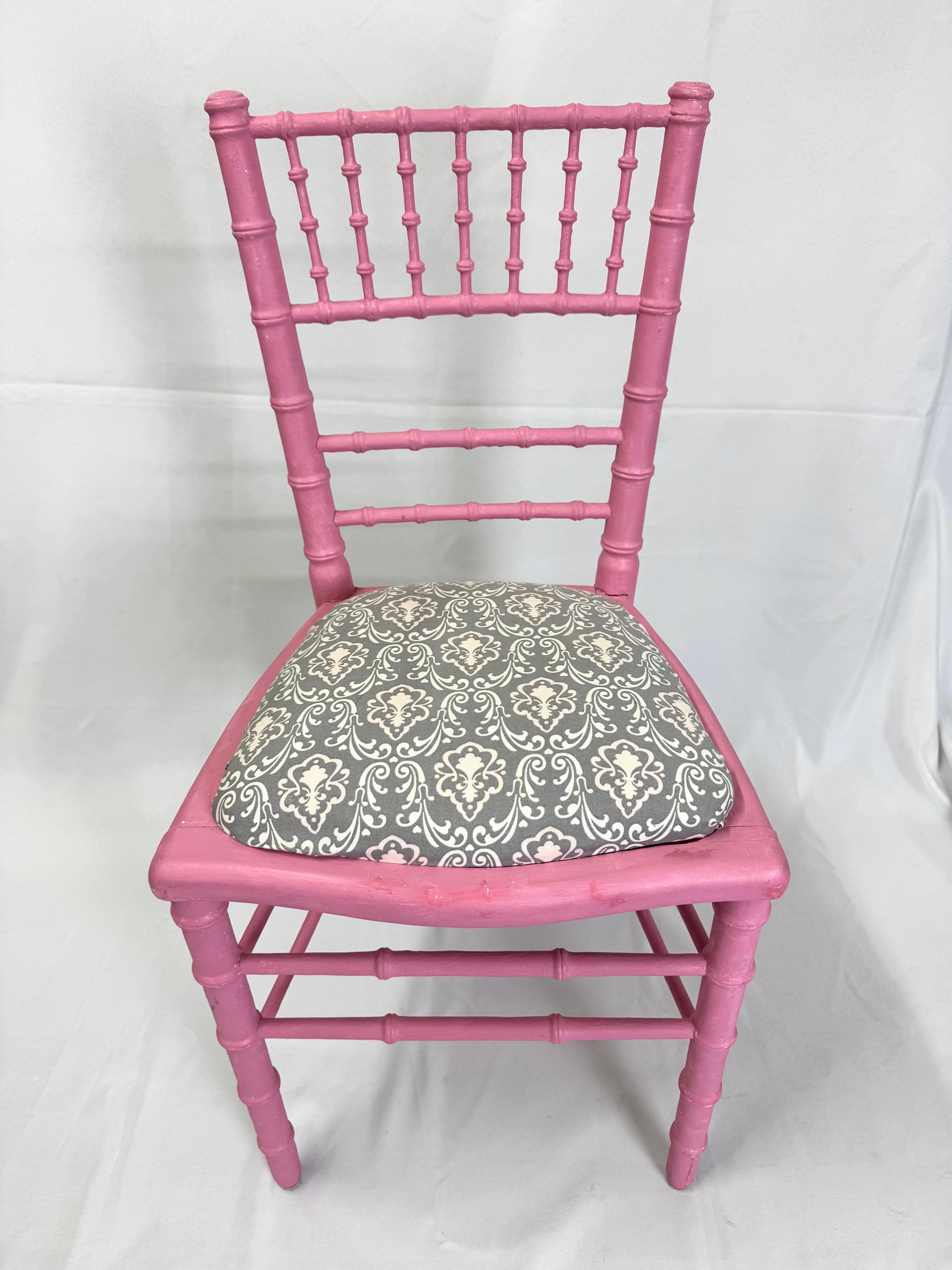 Faux Bamboo Pink Desk or Vanity Chair In Good Condition For Sale In Redding, CT