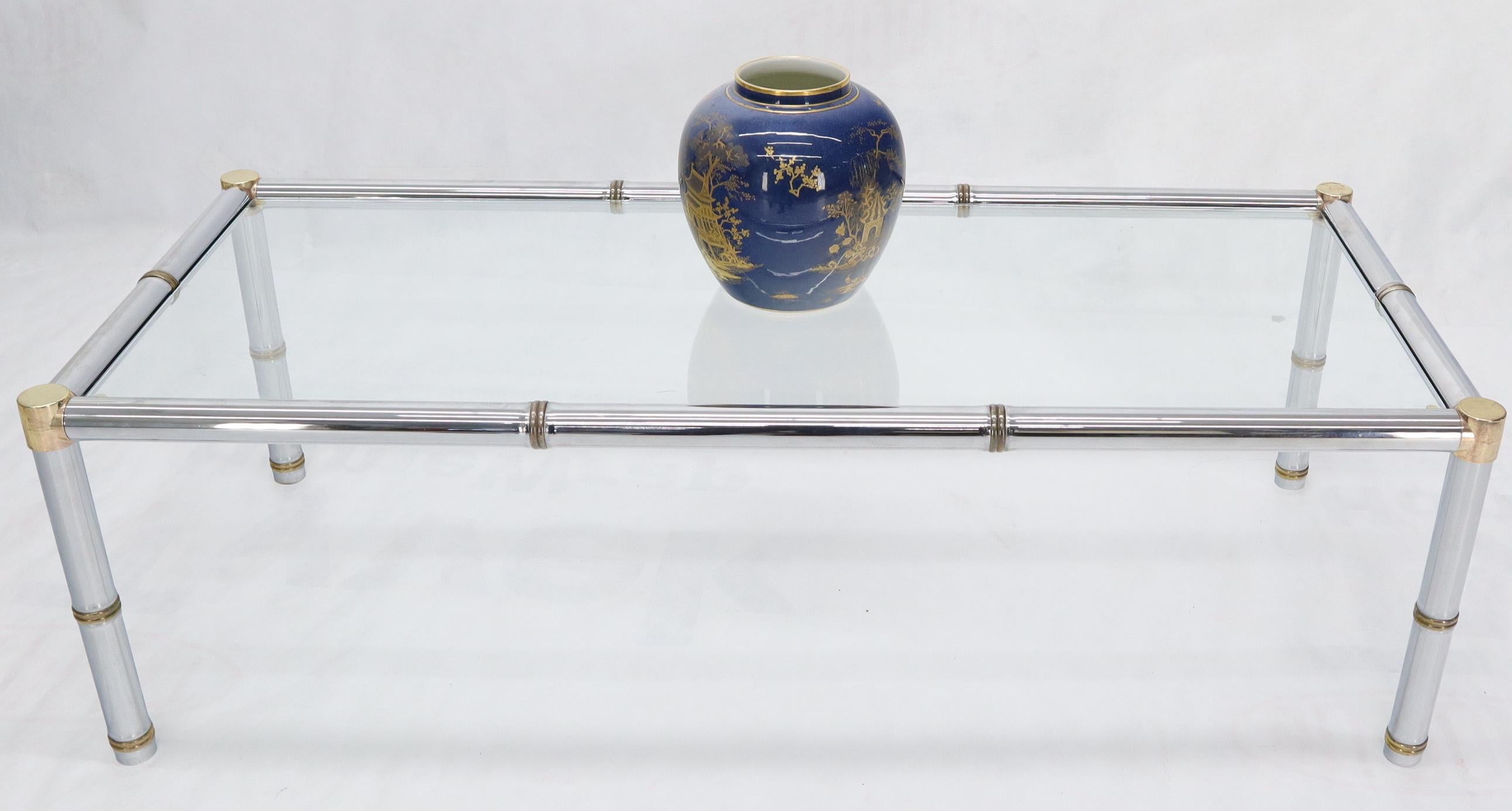 Rechteckiger Couchtisch aus Messing und Chrom mit Glasplatte aus Kunstbambus im Angebot 3