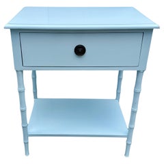 Table de chevet en faux bambou finition laquée bleue