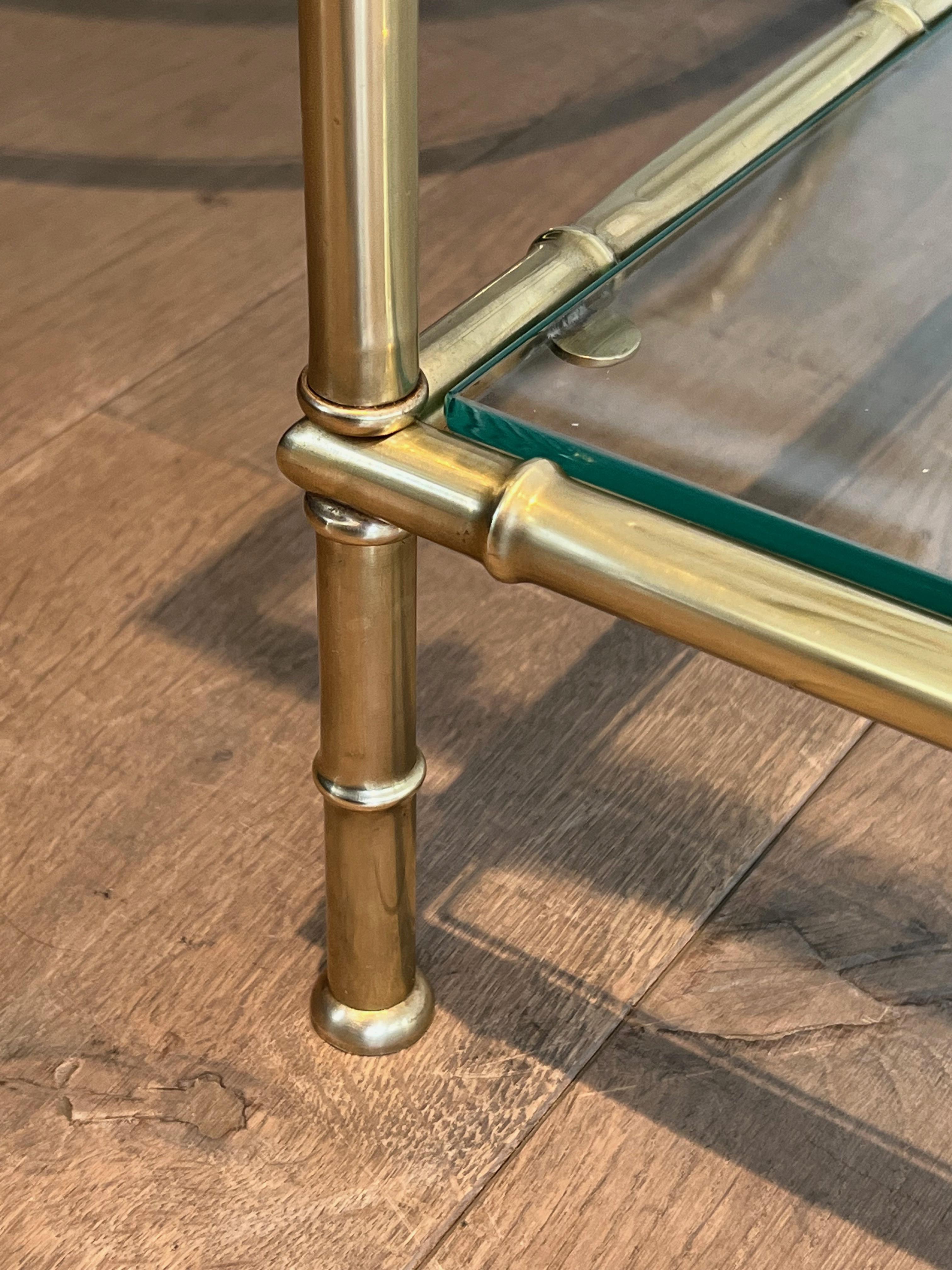 Mesa de centro tripartita de latón de imitación de bambú al estilo de Maison Baguès en venta 9