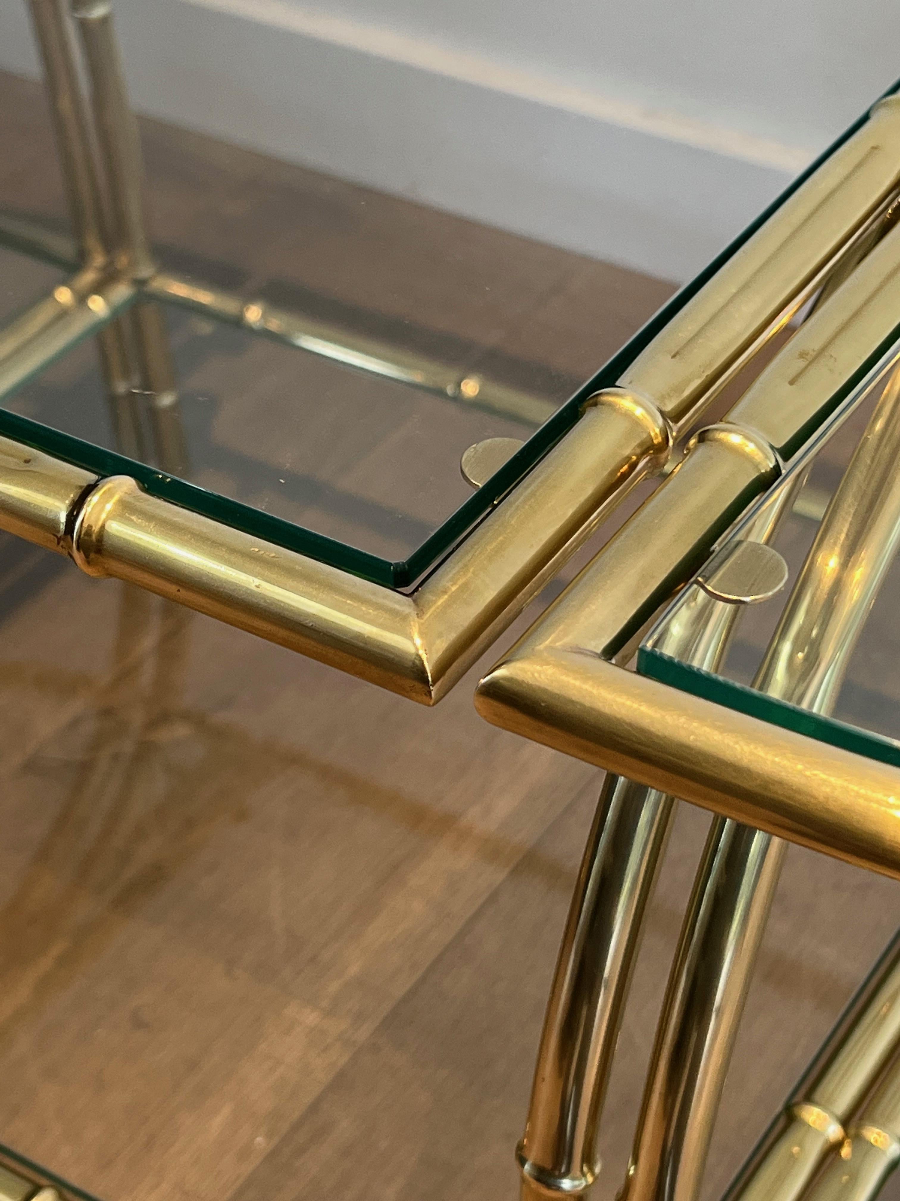 Mesa de centro tripartita de latón de imitación de bambú al estilo de Maison Baguès en venta 2