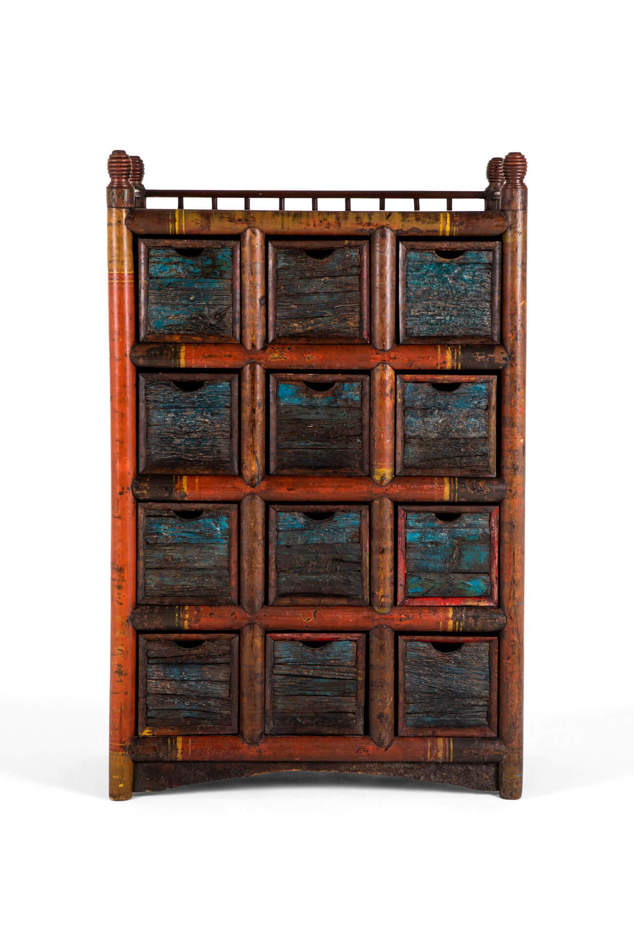 Indonesiano Armadio portaoggetti in teak finto bambù in vendita