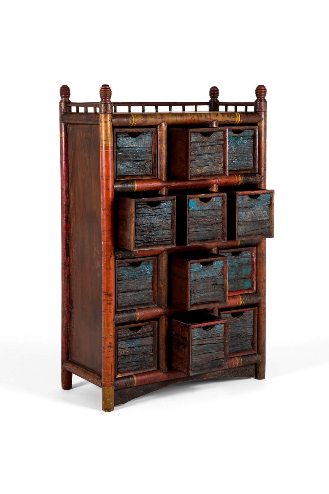 Intagliato a mano Armadio portaoggetti in teak finto bambù in vendita