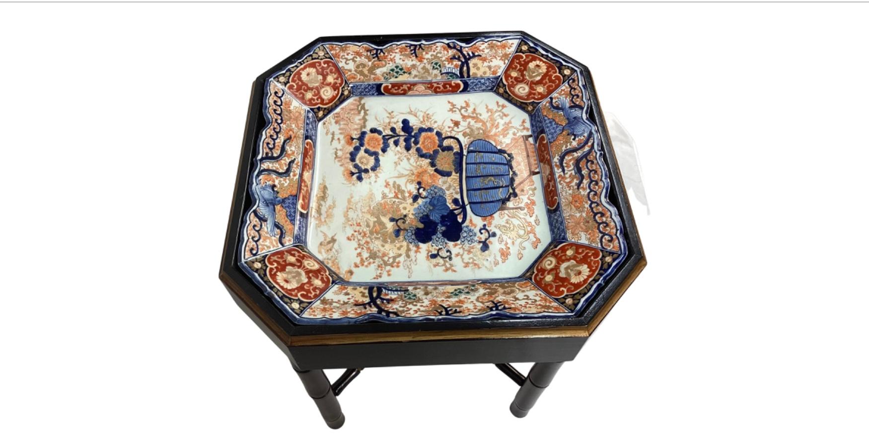 Faux Bamboo Tray Table with Japanese Imari Porcelain Platter Top In Good Condition For Sale In Bradenton, FL
