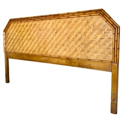 Tête de lit de roi en bois de rotin tressé imitation bambou, années 1960