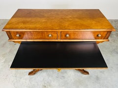 Server credenza Dry Bar in finto bambù con base a X in stile Campaigner di Lane's