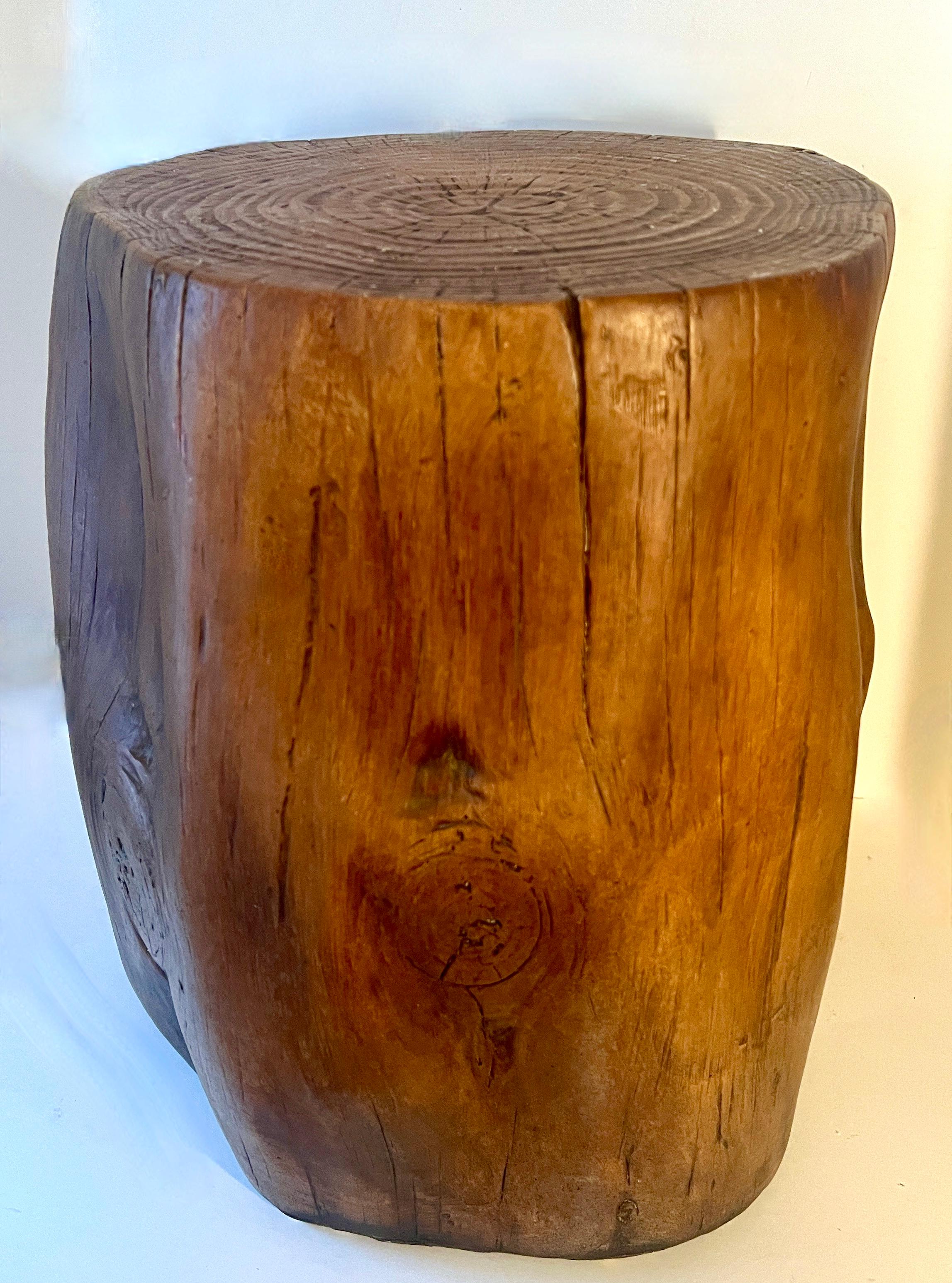 Effet bois Table à cigares ou à martini en poterie Faux Boi Stump Side en vente