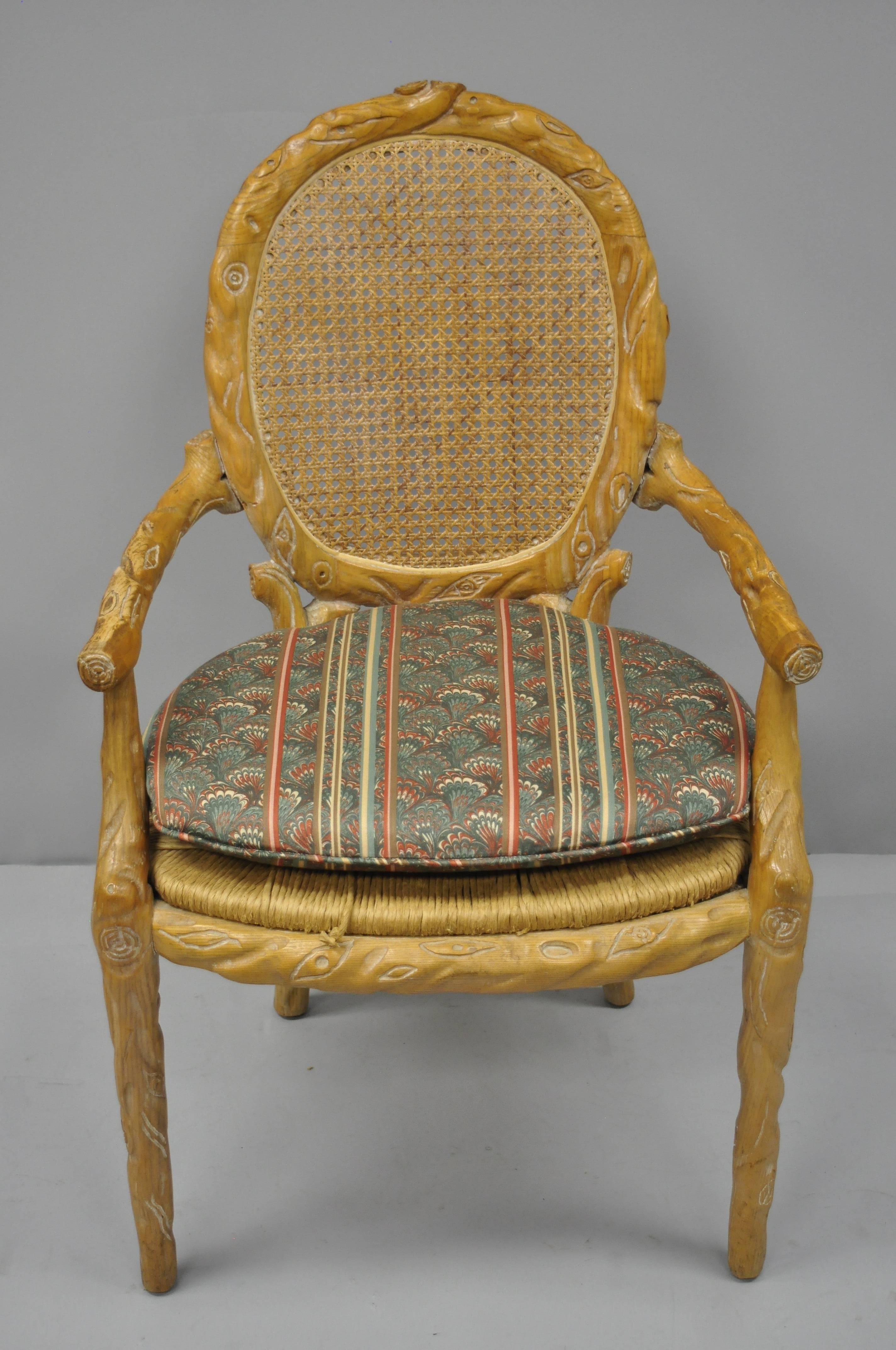 Ensemble de chaises de salle à manger en faux bois en forme de branche avec dossier en rotin et assise en jonc en bois sculpt�é 3