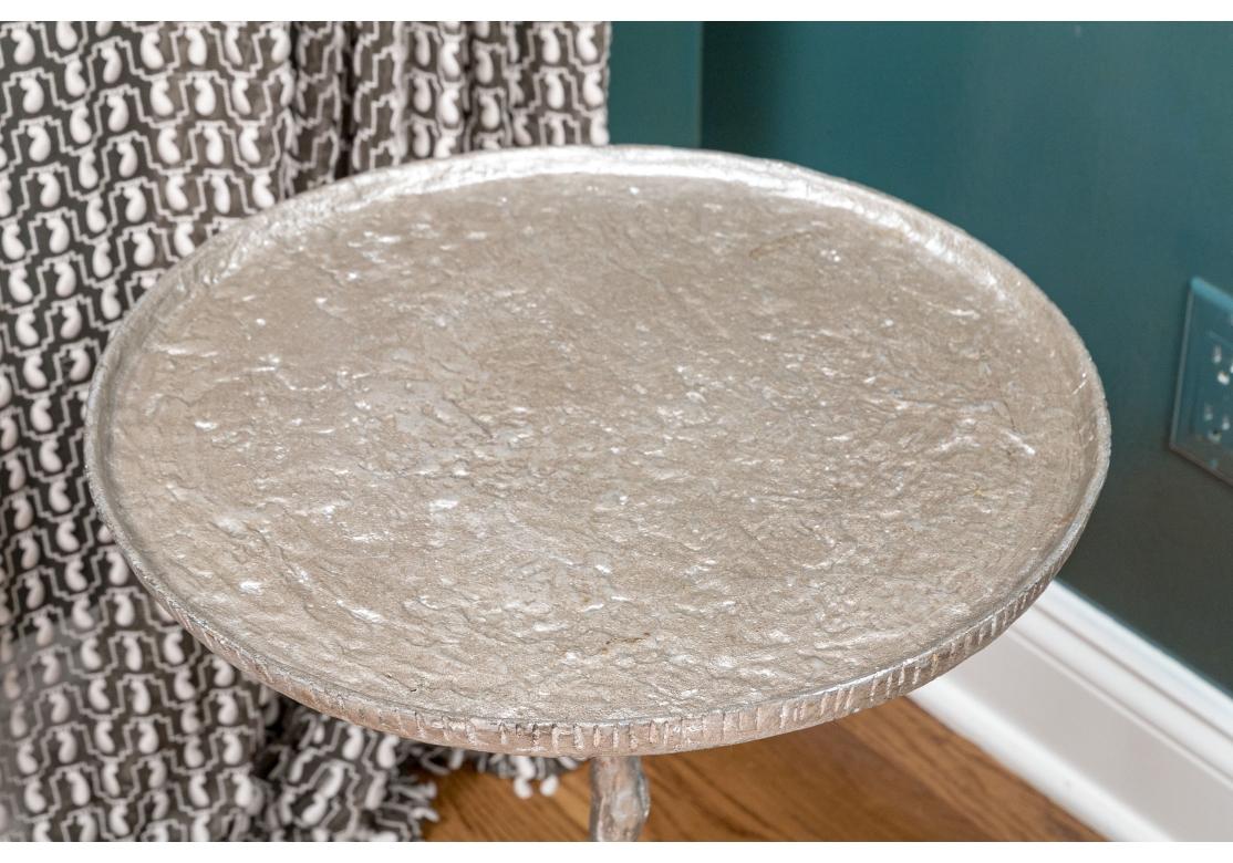 Organique Table d'appoint circulaire à la manière de Brian Chaaban en vente