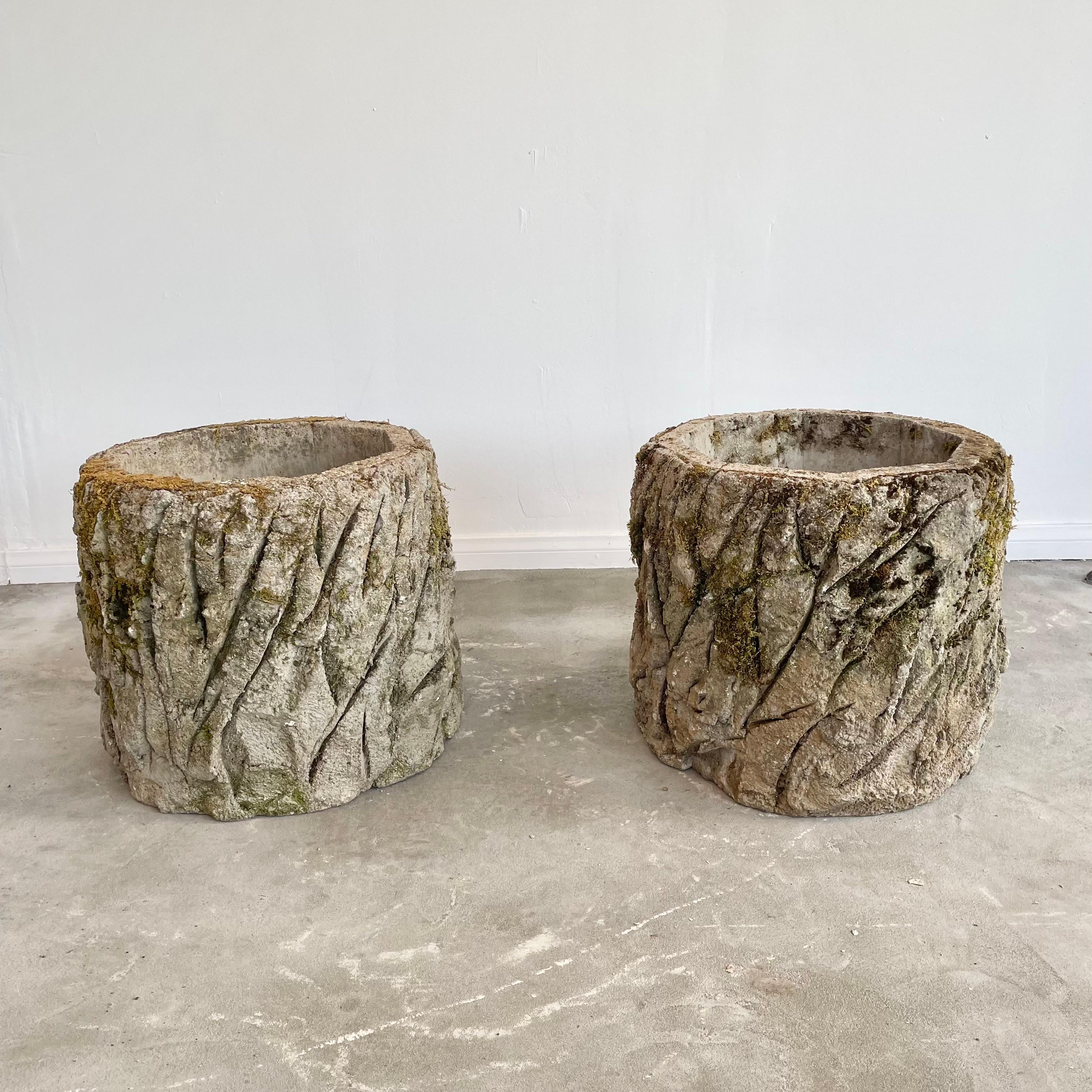 Stunning concrete faux-bois planter, circa 1970s. Detailed design including realistic bark and wood grain. Natural lichen and moss growth also lend in giving this planter an uncanny realistic feel without it being too gimmicky. Years of patina and