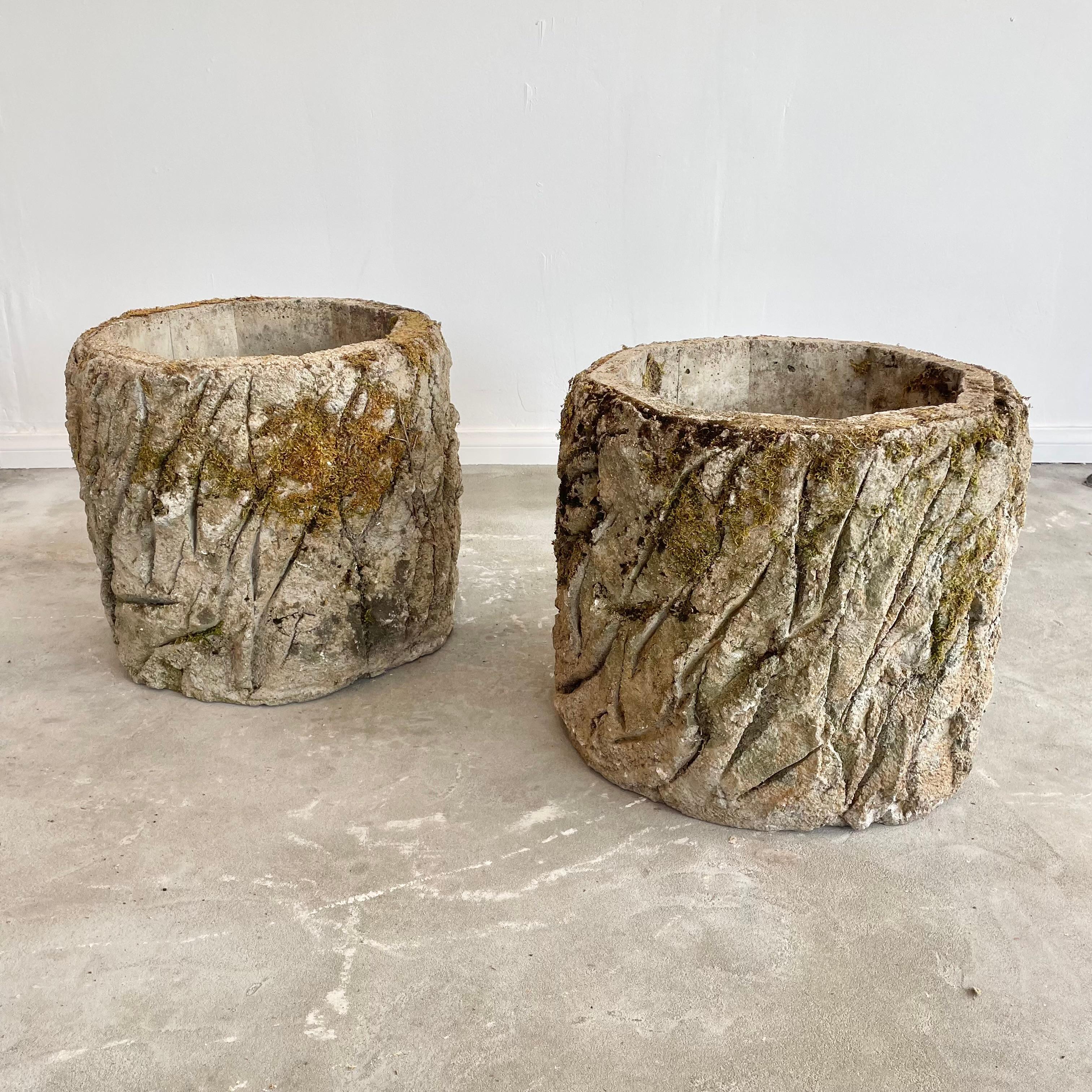 Francese Fioriera in cemento Faux Bois, anni '70, Francia in vendita