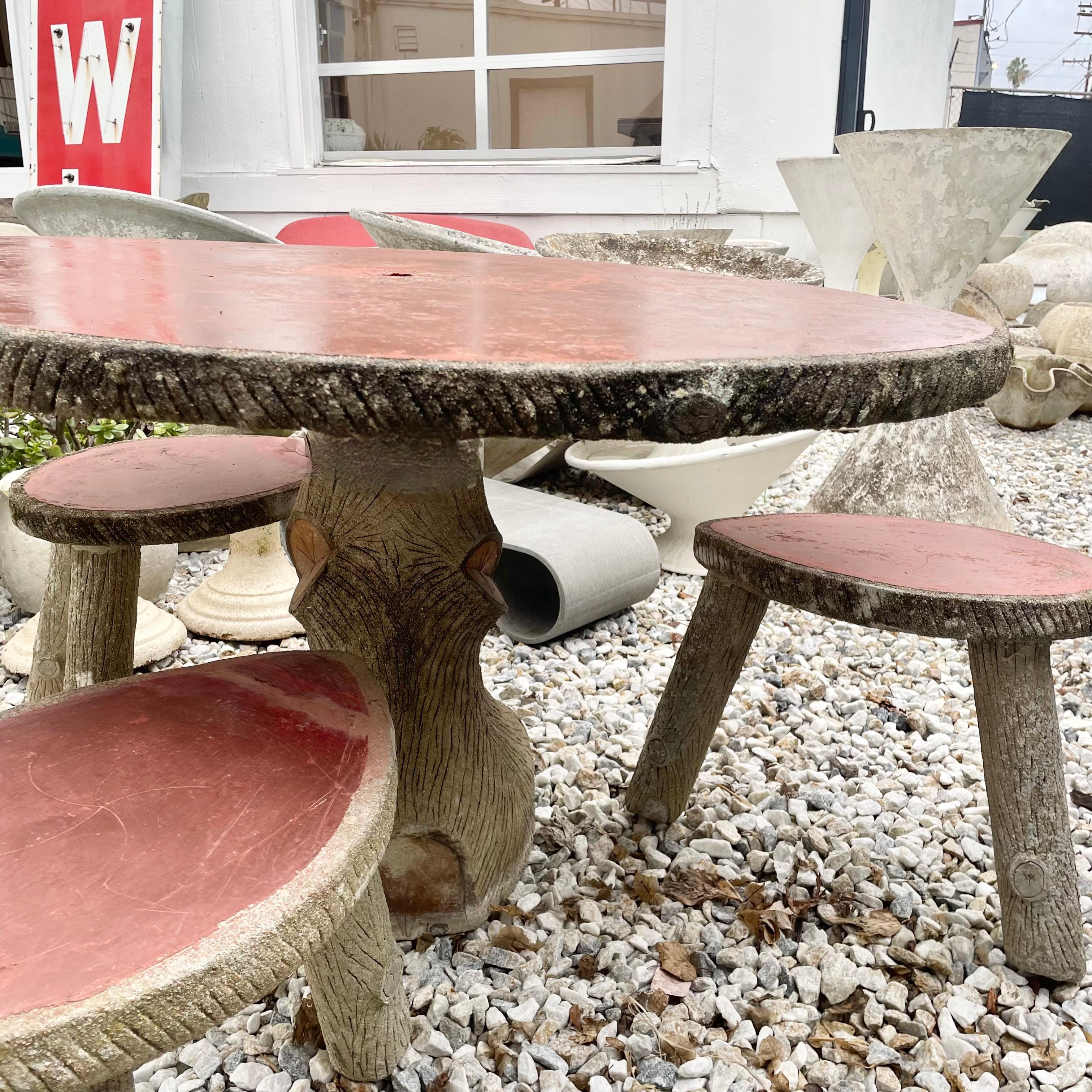 Table et 5 tabourets en béton imitation bois, France, années 1970 en vente 2