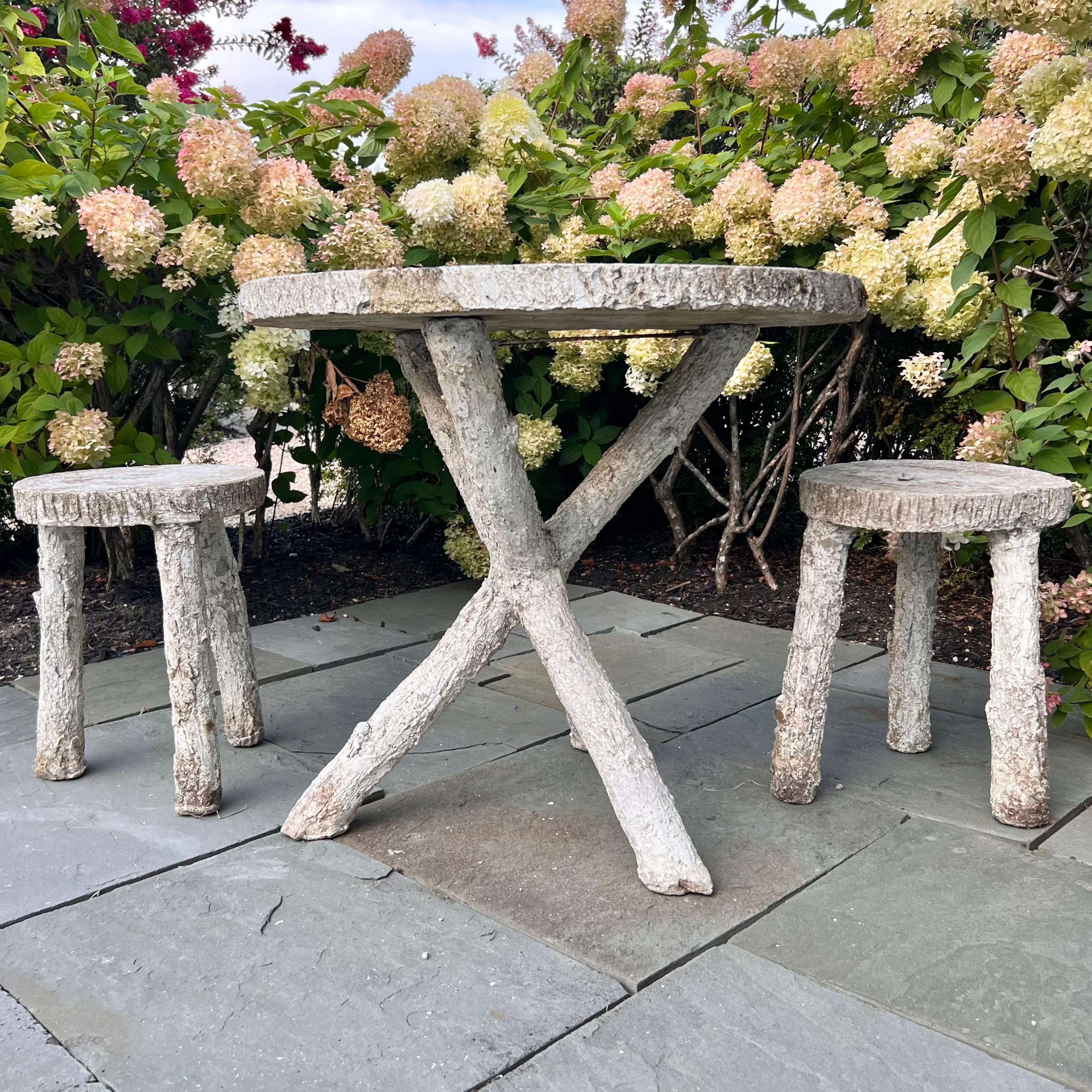 Faux Bois Concrete Table and Two Stools, 1960s France For Sale 1
