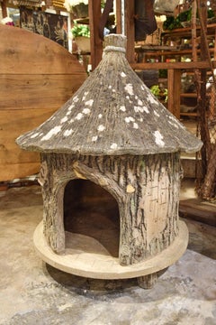 Faux Bois Dog House