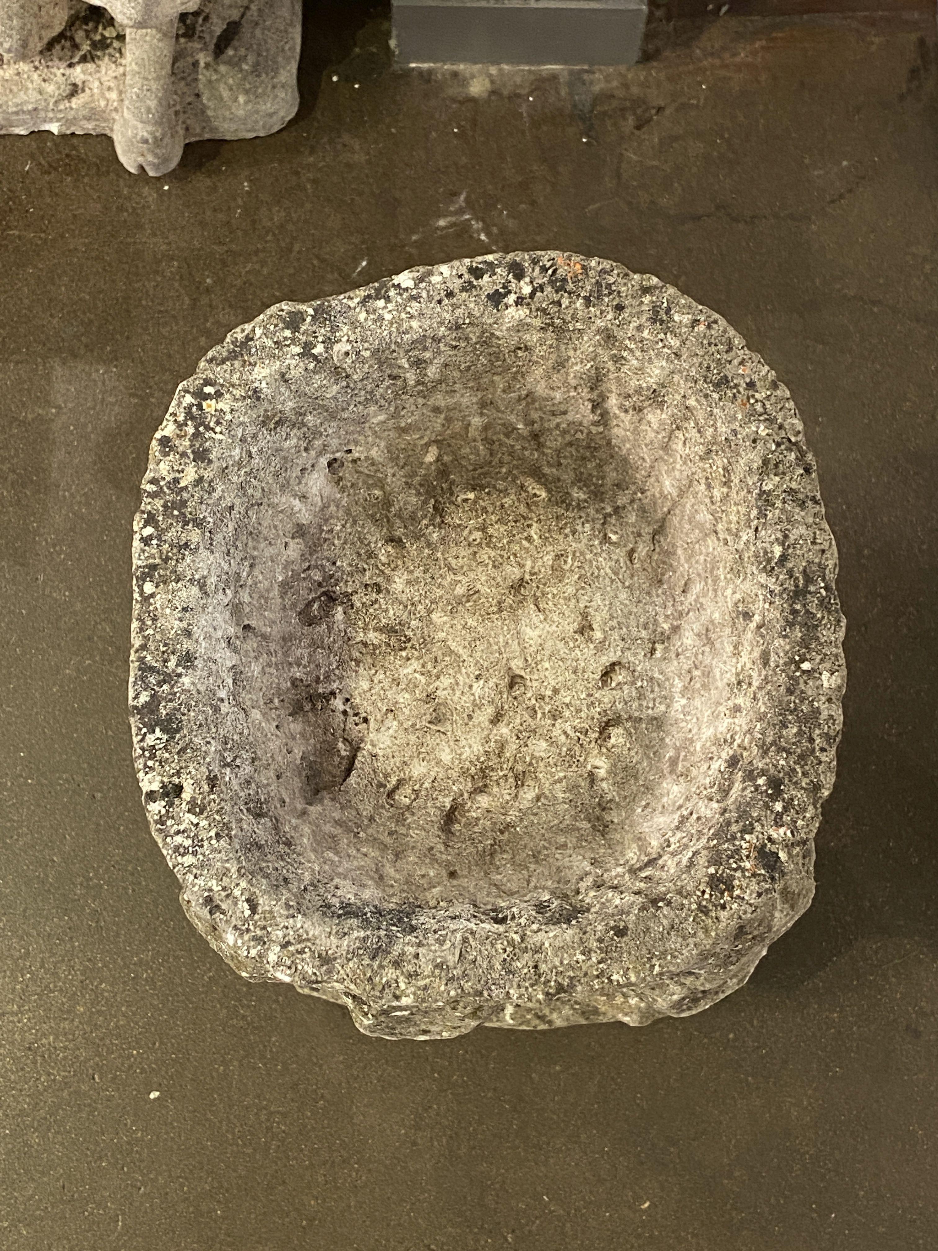 Baños para pájaros Faux Bois Garden Stone de Inglaterra en venta 5