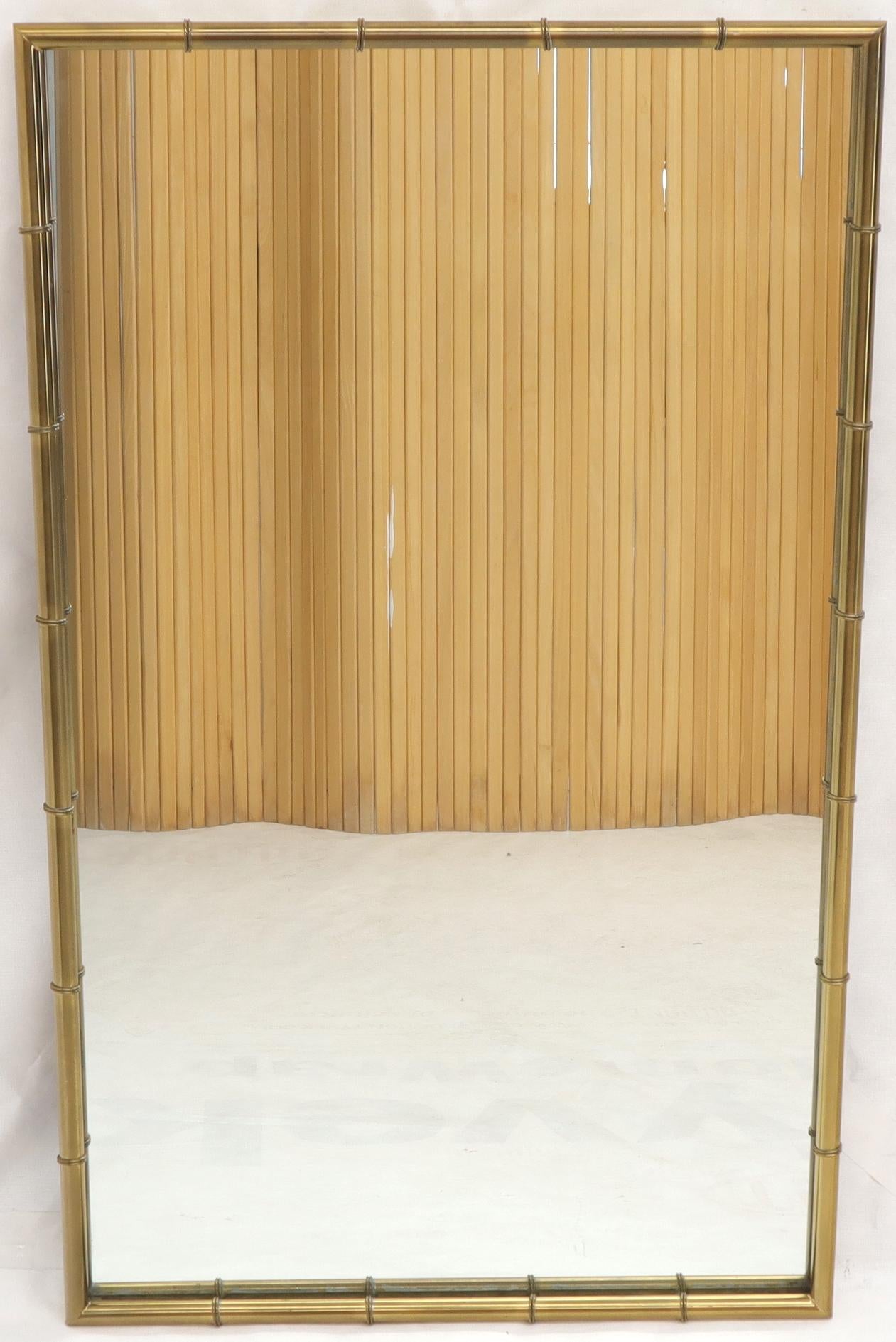 Américain Miroir rectangulaire avec cadre en bambou en laiton artificiel en vente