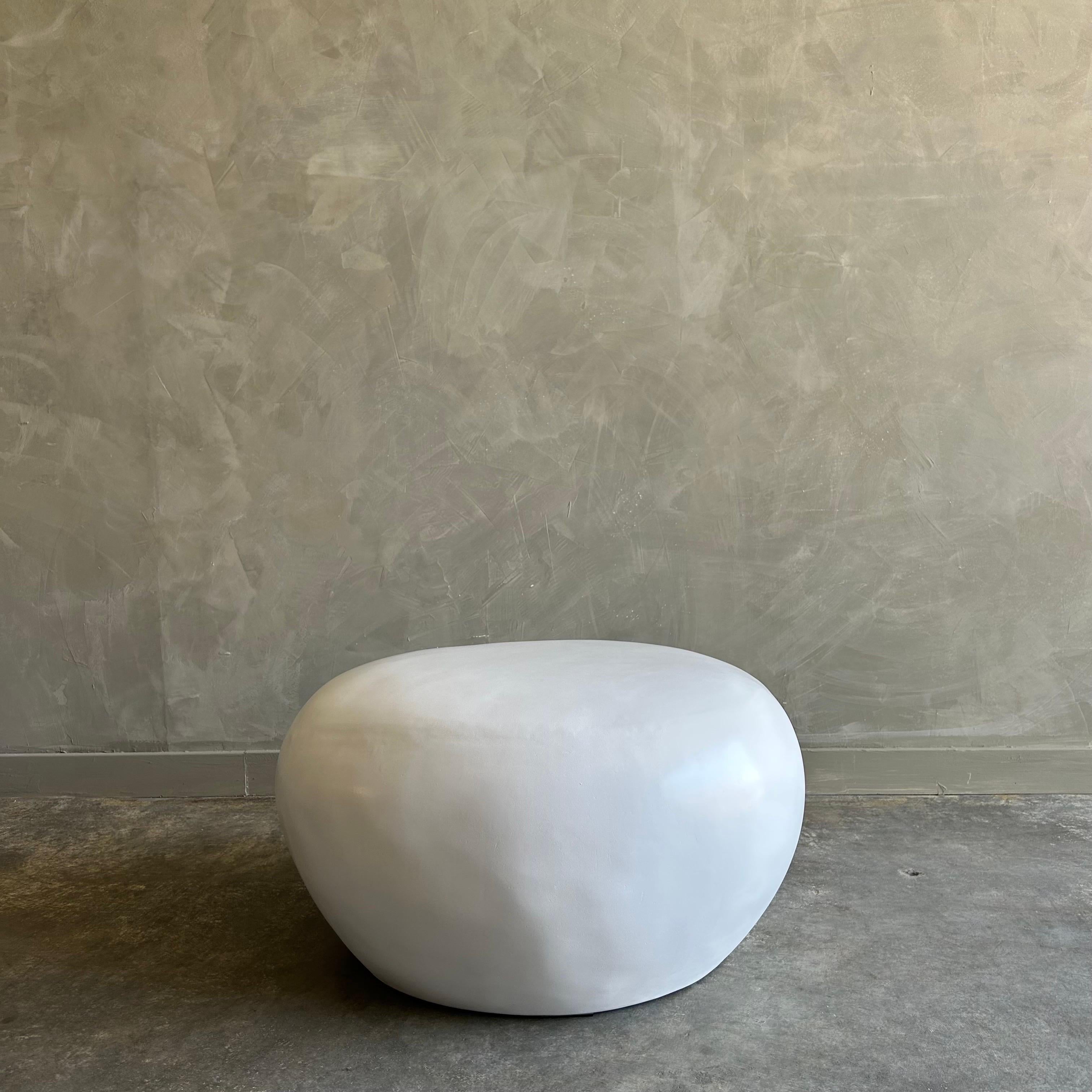 XXIe siècle et contemporain Sièges de jardin en fausse pierre moulée en blanc doux en vente