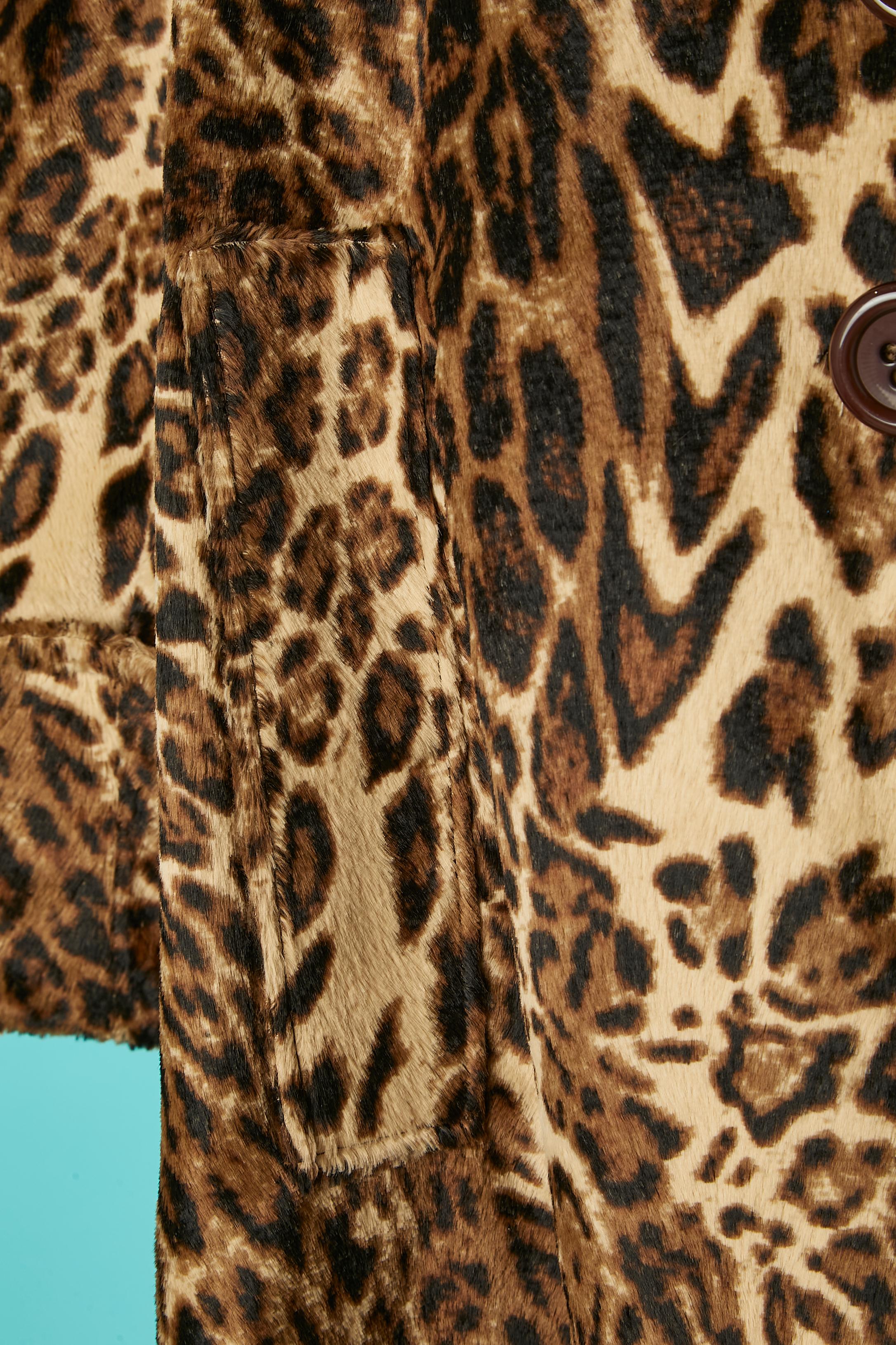 Faux fur A-Line coat in faux velvet fur with animal print TYBER In Excellent Condition For Sale In Saint-Ouen-Sur-Seine, FR