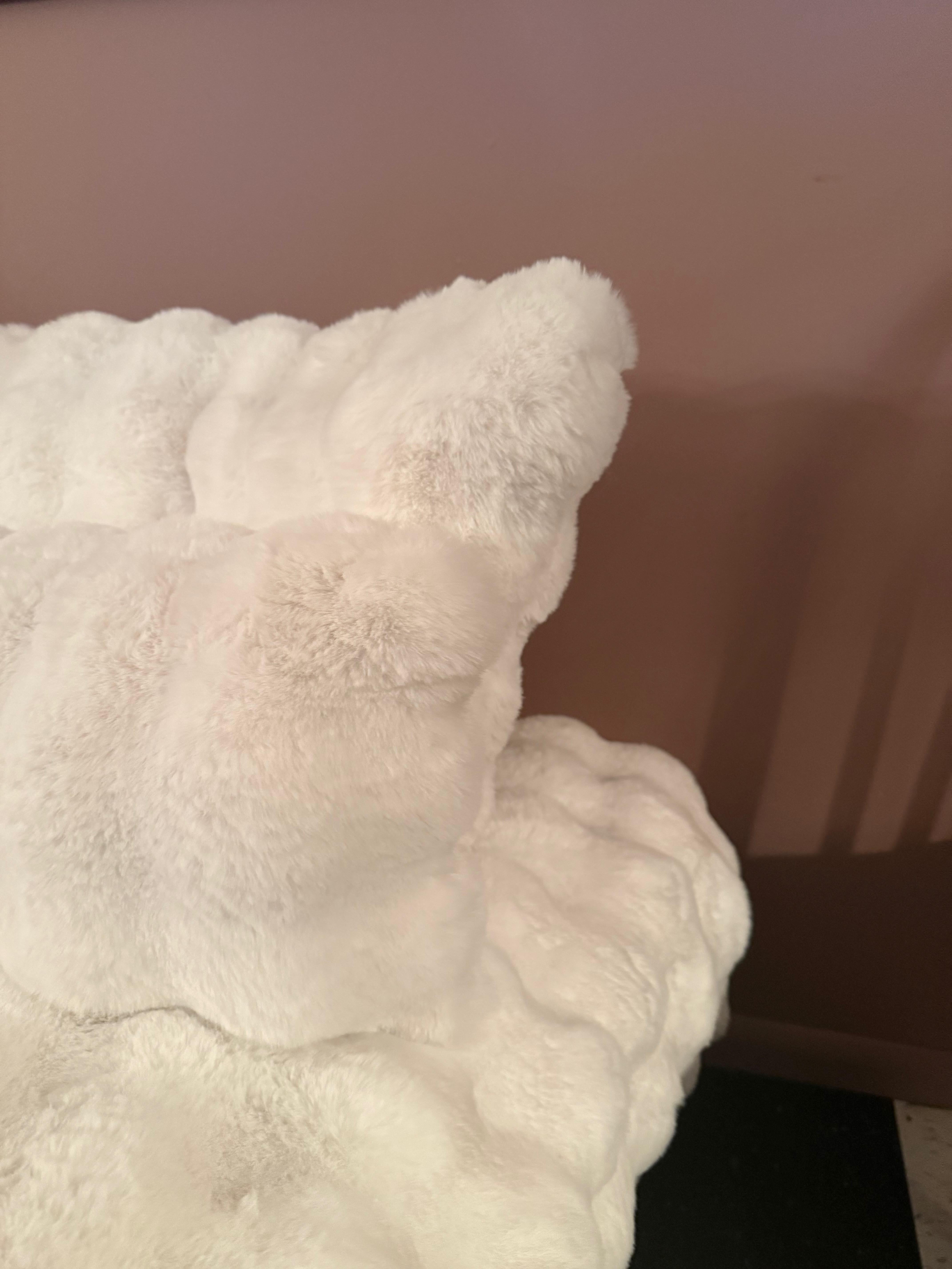 Kunstfell Cloud Chair (21. Jahrhundert und zeitgenössisch) im Angebot