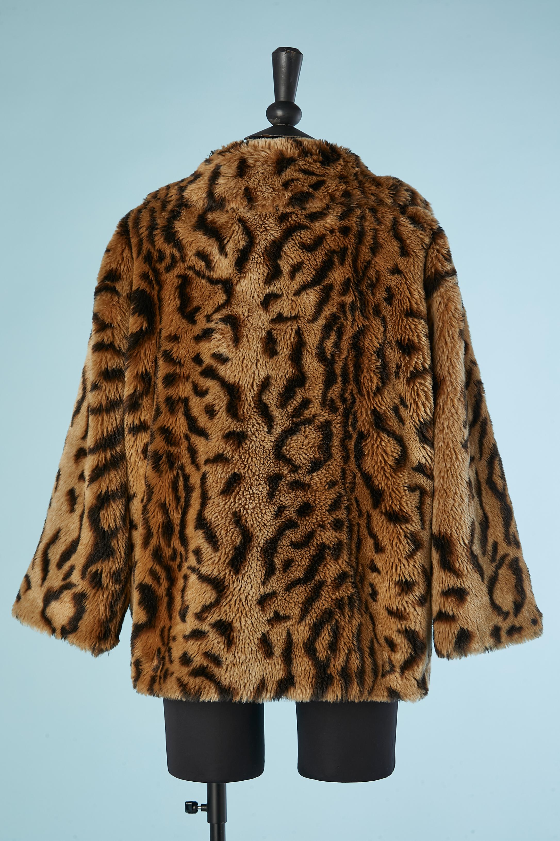 Faux-fur jacket with leopard print Miu-Miu  In Good Condition For Sale In Saint-Ouen-Sur-Seine, FR
