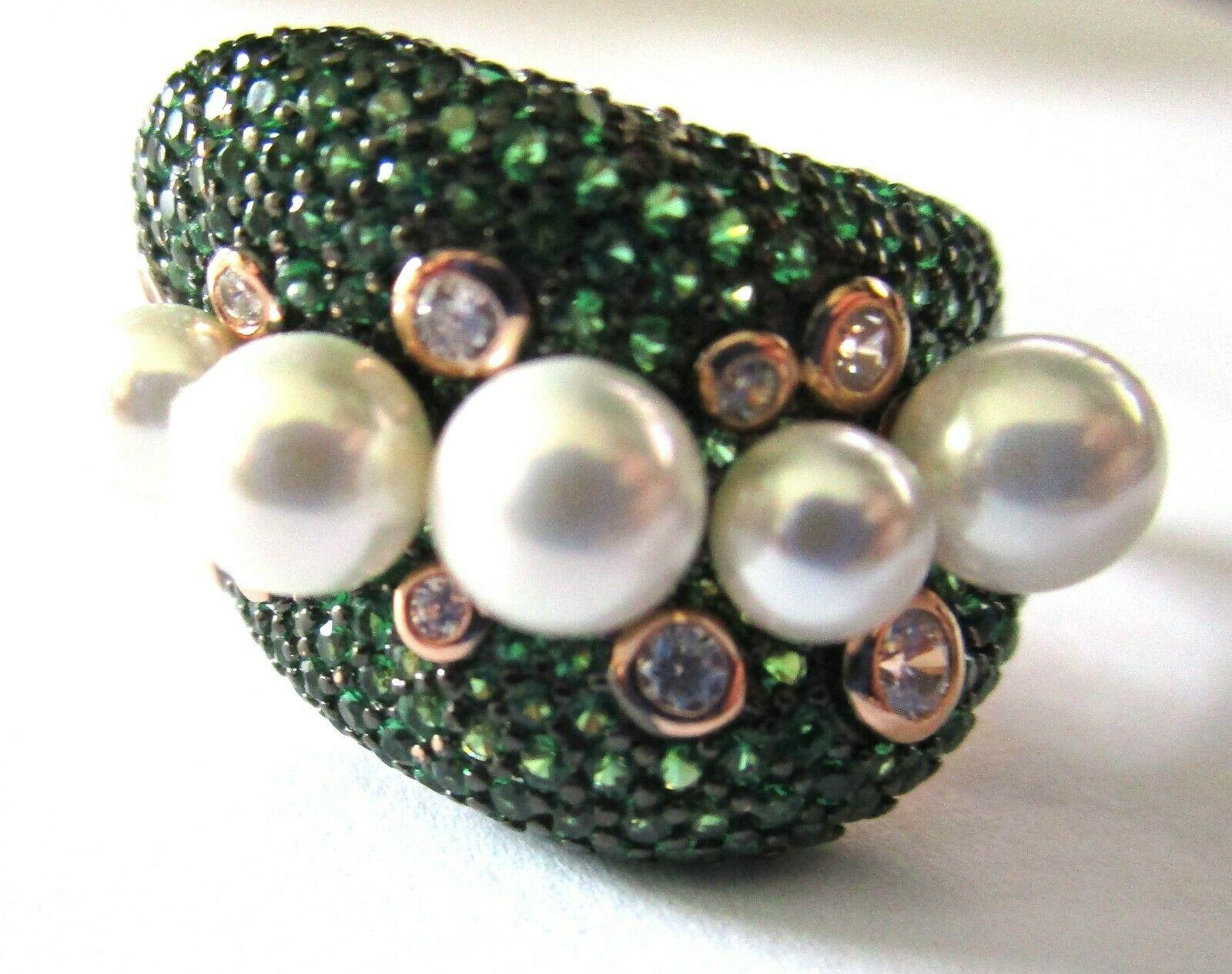 Anello in argento 925 con smeraldo verde finto e perla finta dorata In condizioni ottime in vendita a Montreal, QC