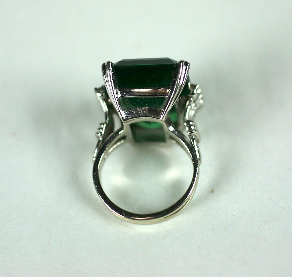 Bague cocktail en fausse tourmaline verte en vente 1