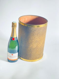 Korb oder Mülleimer aus Kunstleder,  Etwa  1970, Hergestellt in Italien