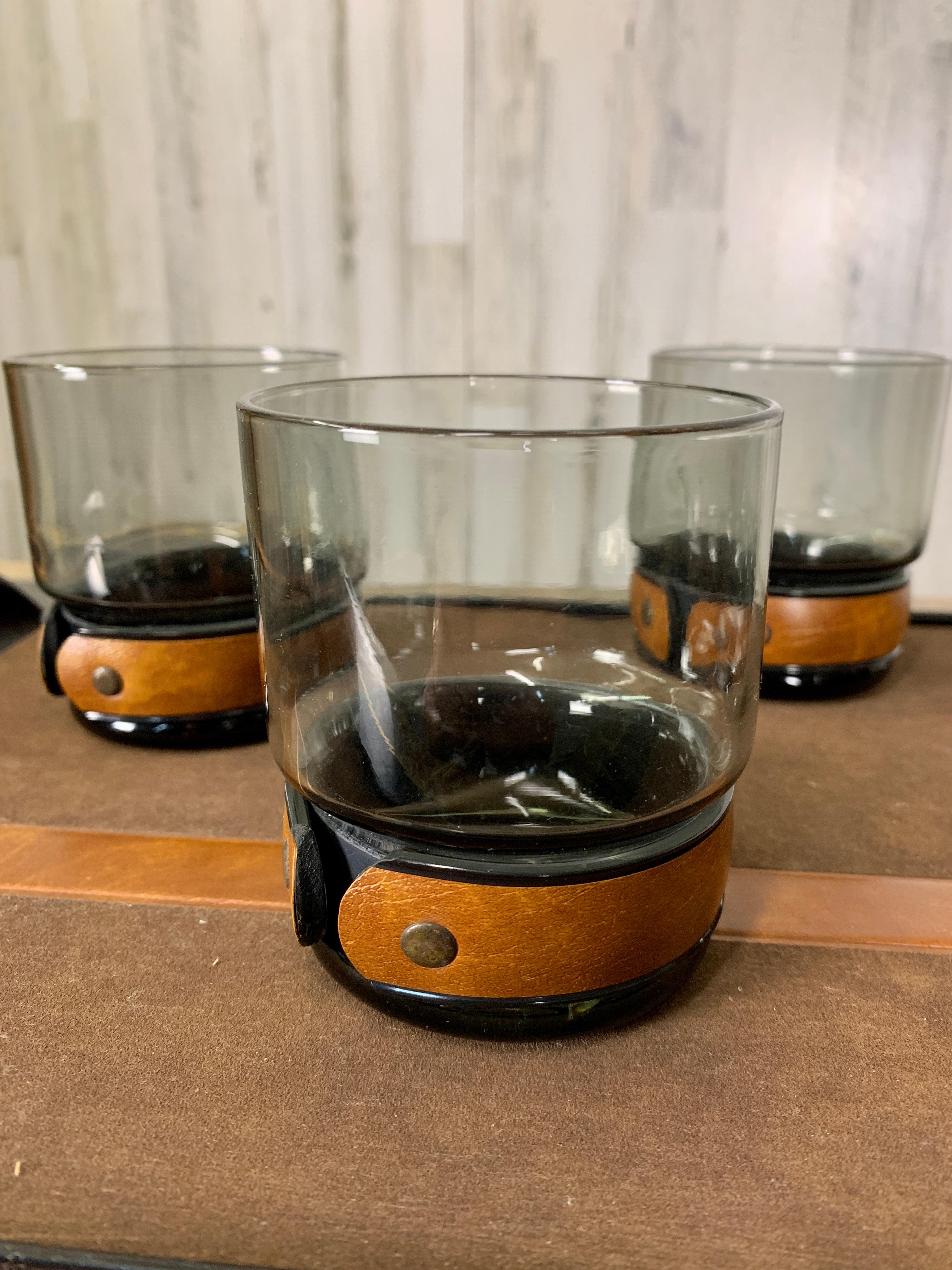 Faux Leather Wrapped Bar set In Good Condition For Sale In Denton, TX
