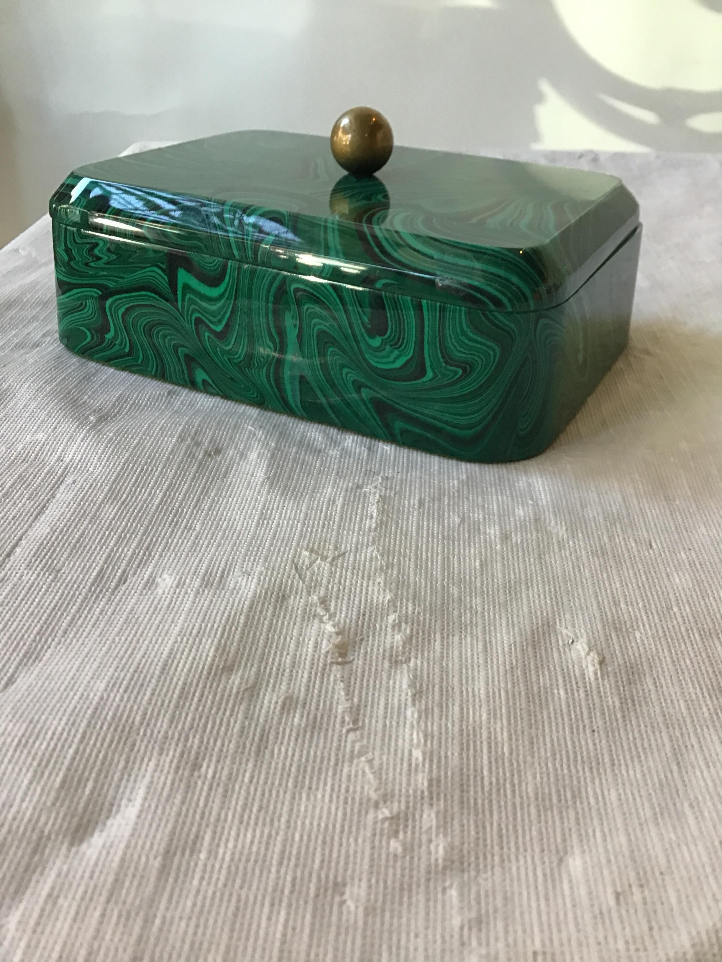Faux Malachite Box In Good Condition In Tarrytown, NY