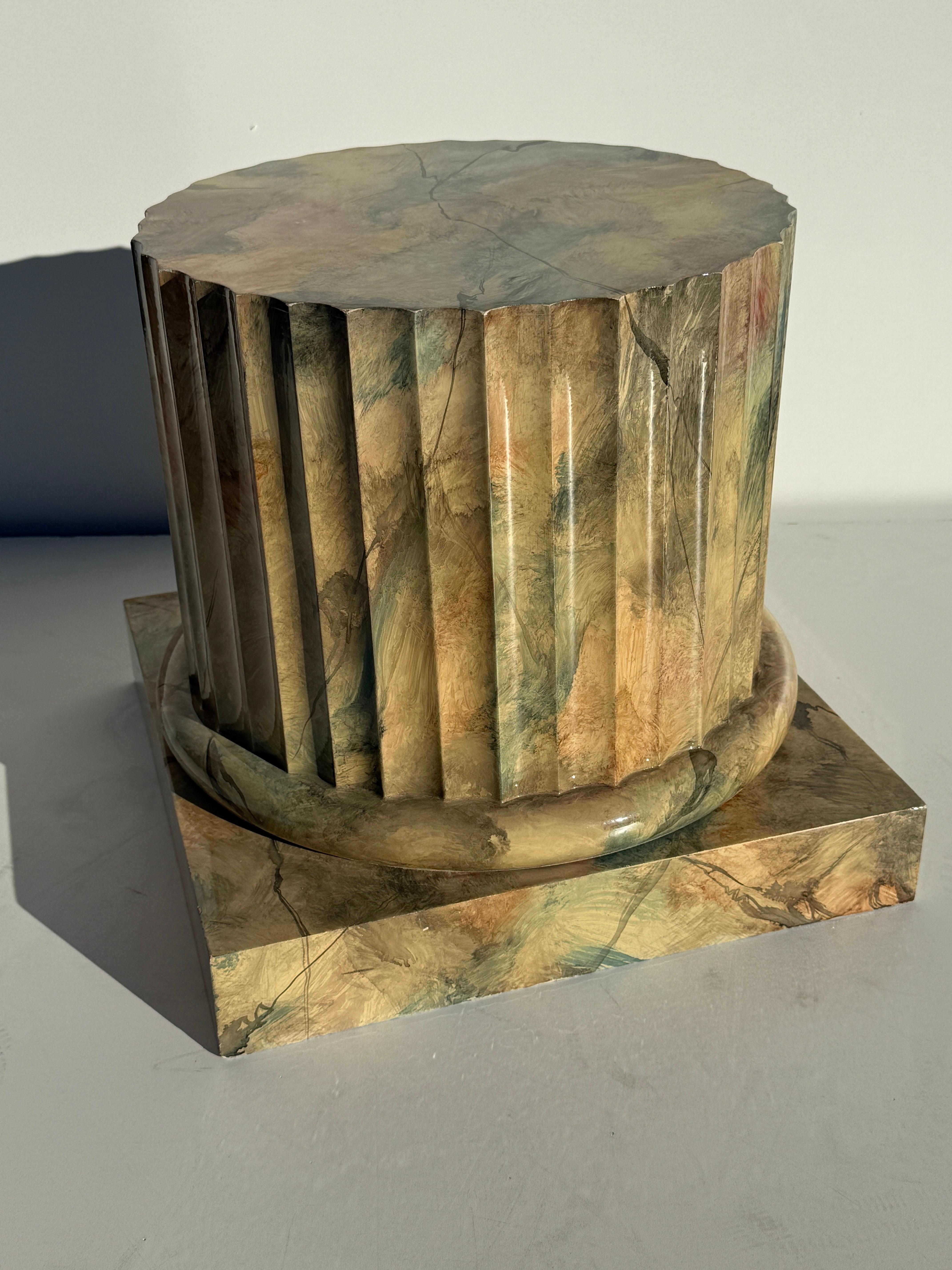 Mid-Century Modern Faux Marble Column End / Side Table / Pedestal For Sale