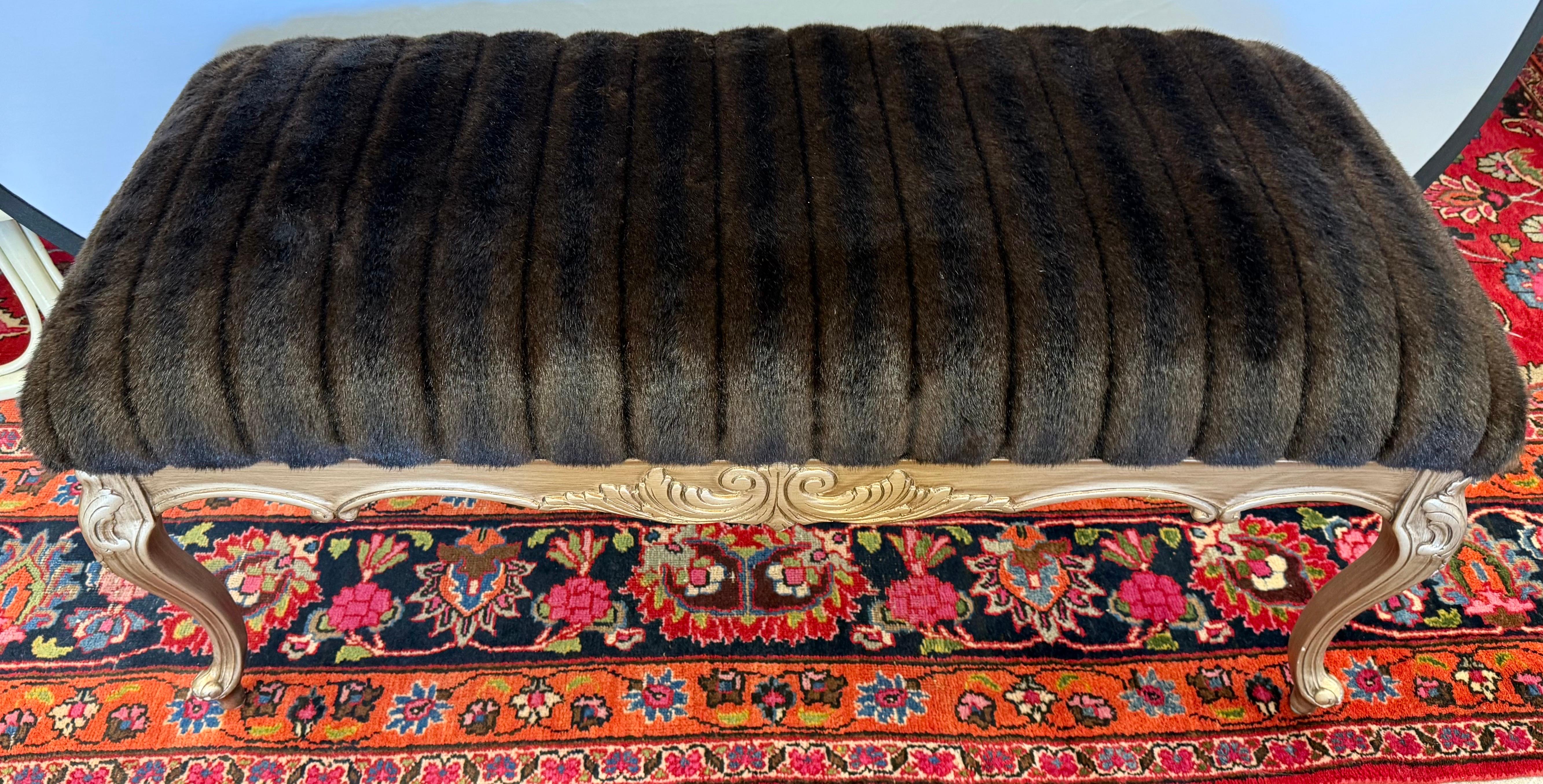 Fausse fourrure Banc en fausse fourrure de vison Siège de fenêtre Banc Chaise en vente