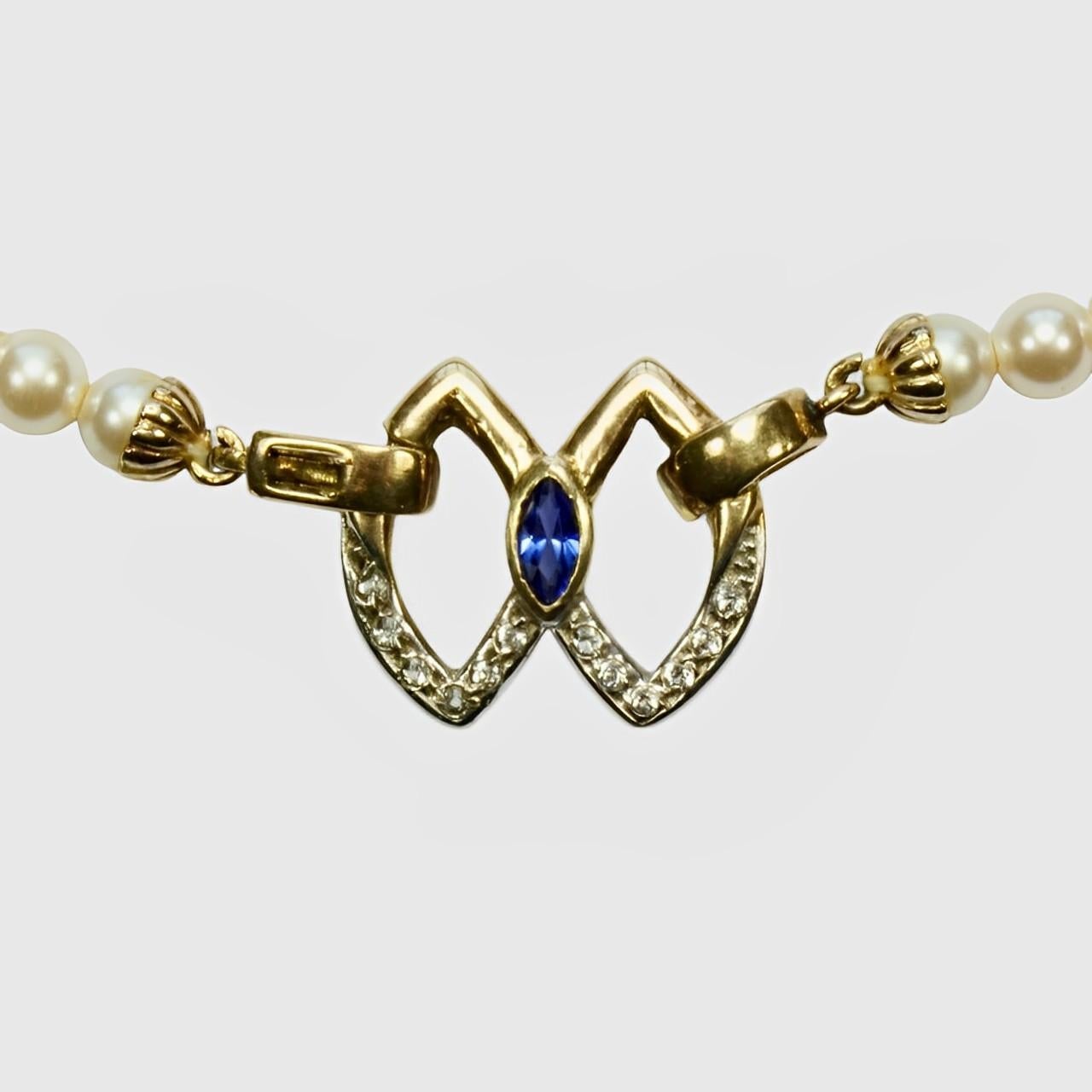 Faux Pearl Necklace with a Blue Stone, Silver and Gold Wash Pendant Clasp For Sale 1