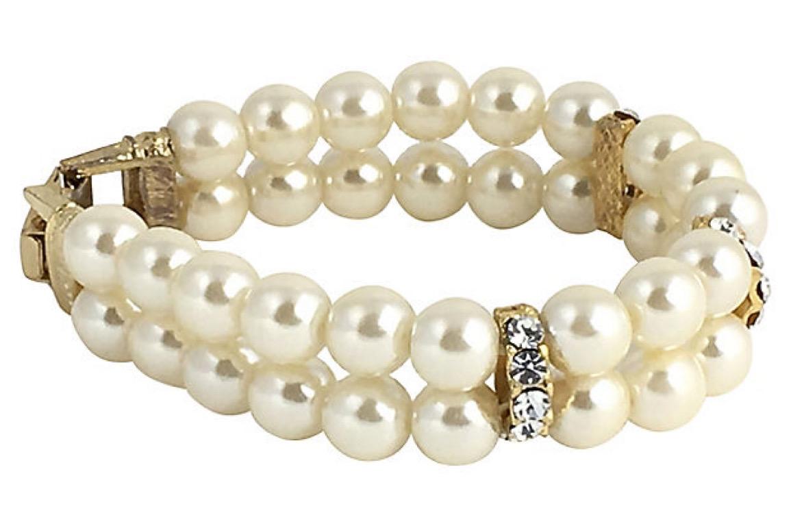 Faux Pearl Strass Doppel Stand Armband im Zustand „Gut“ im Angebot in Miami Beach, FL