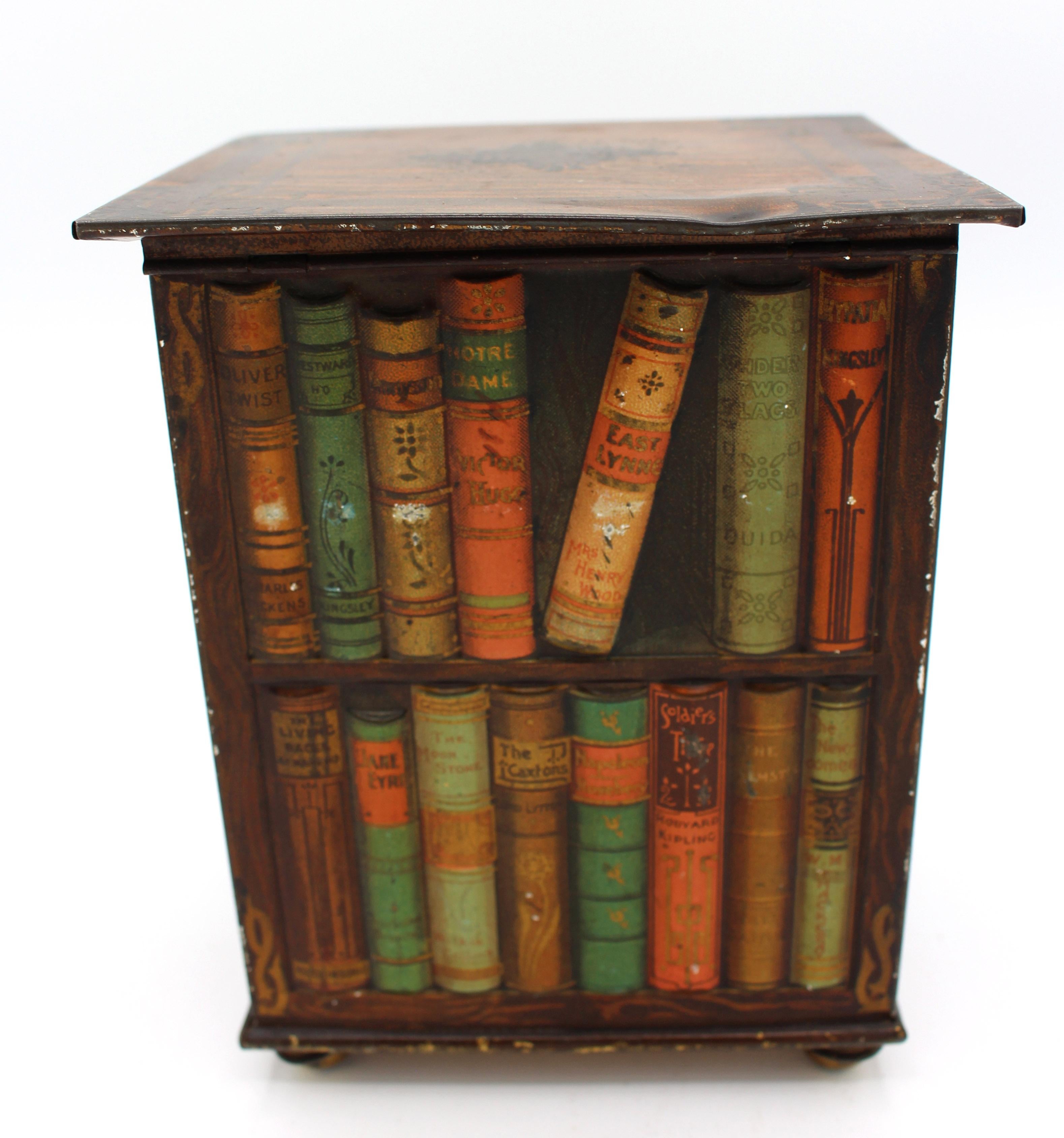 Faux Revolving Bookcase Biscuit Tin Box by Huntley & Palmers, 1905, English In Good Condition For Sale In Chapel Hill, NC