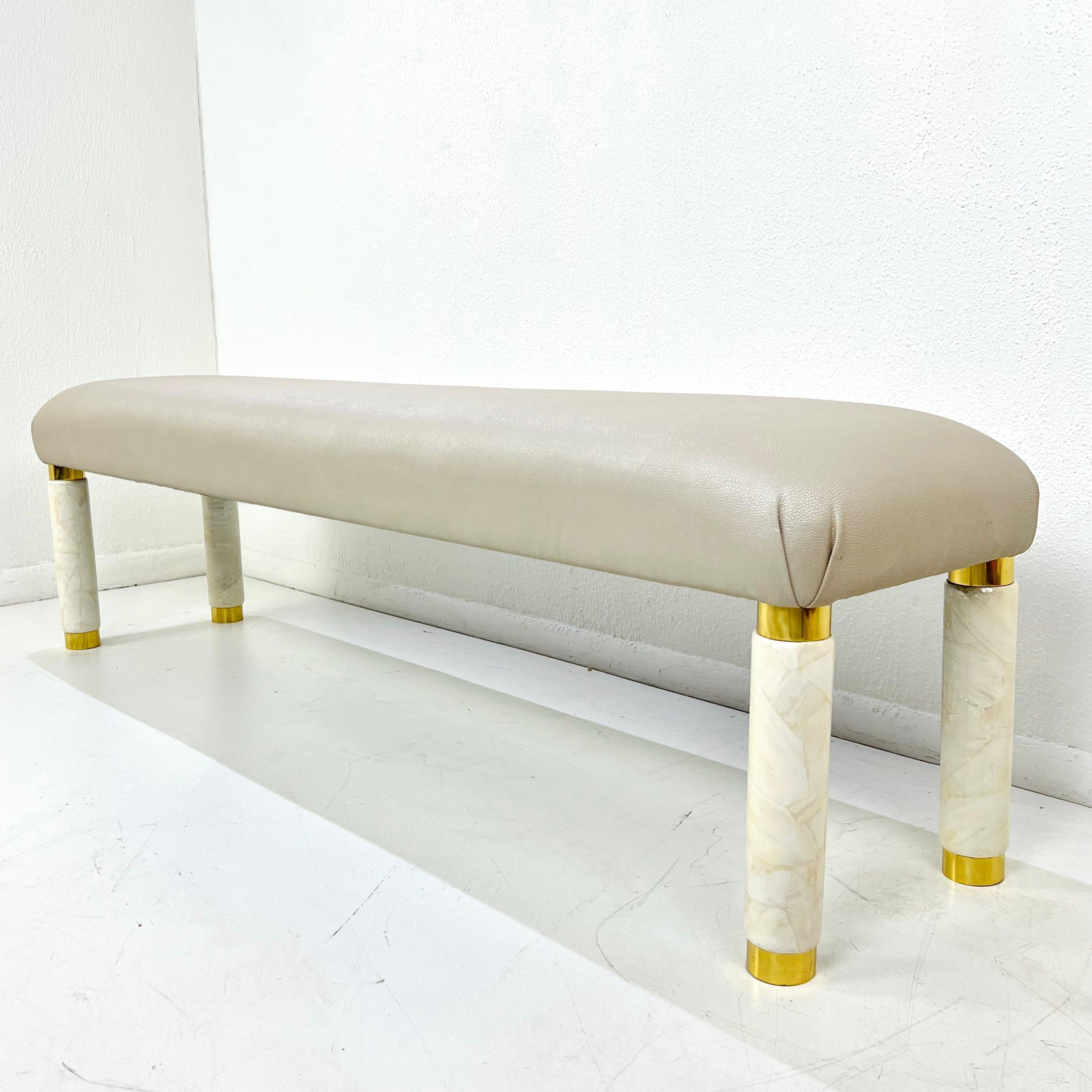 Panchina in finto zigrino con accenti in ottone in vendita 9