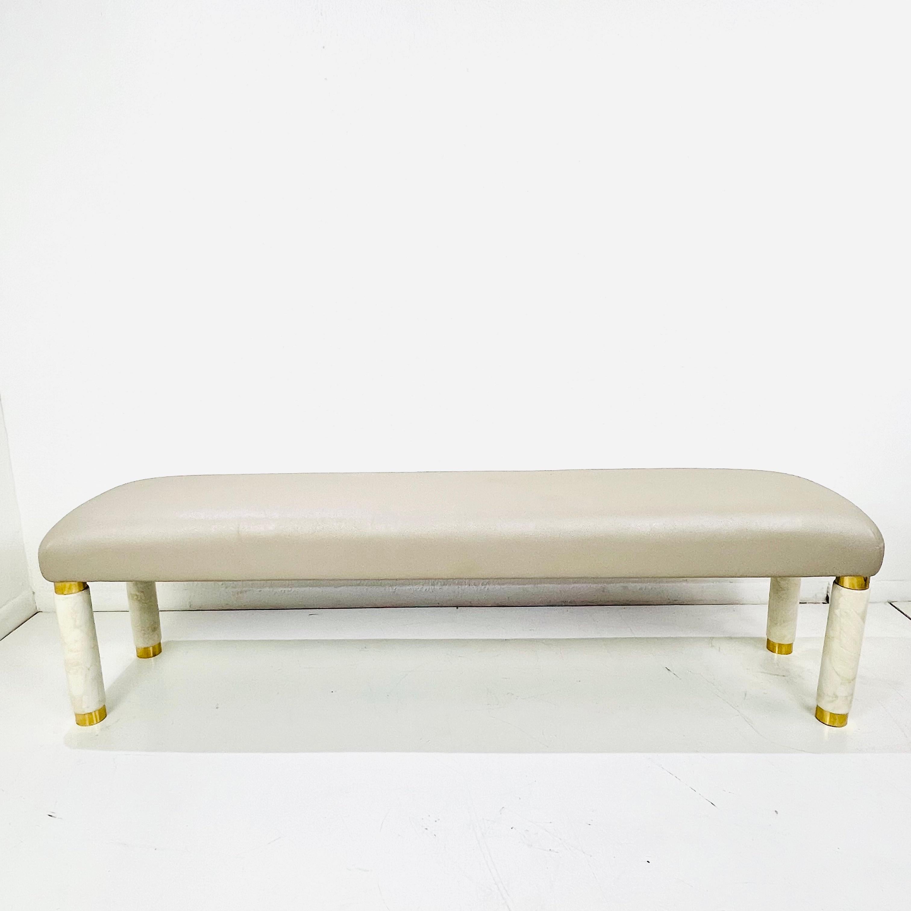 Panchina in finto zigrino con accenti in ottone in vendita 11