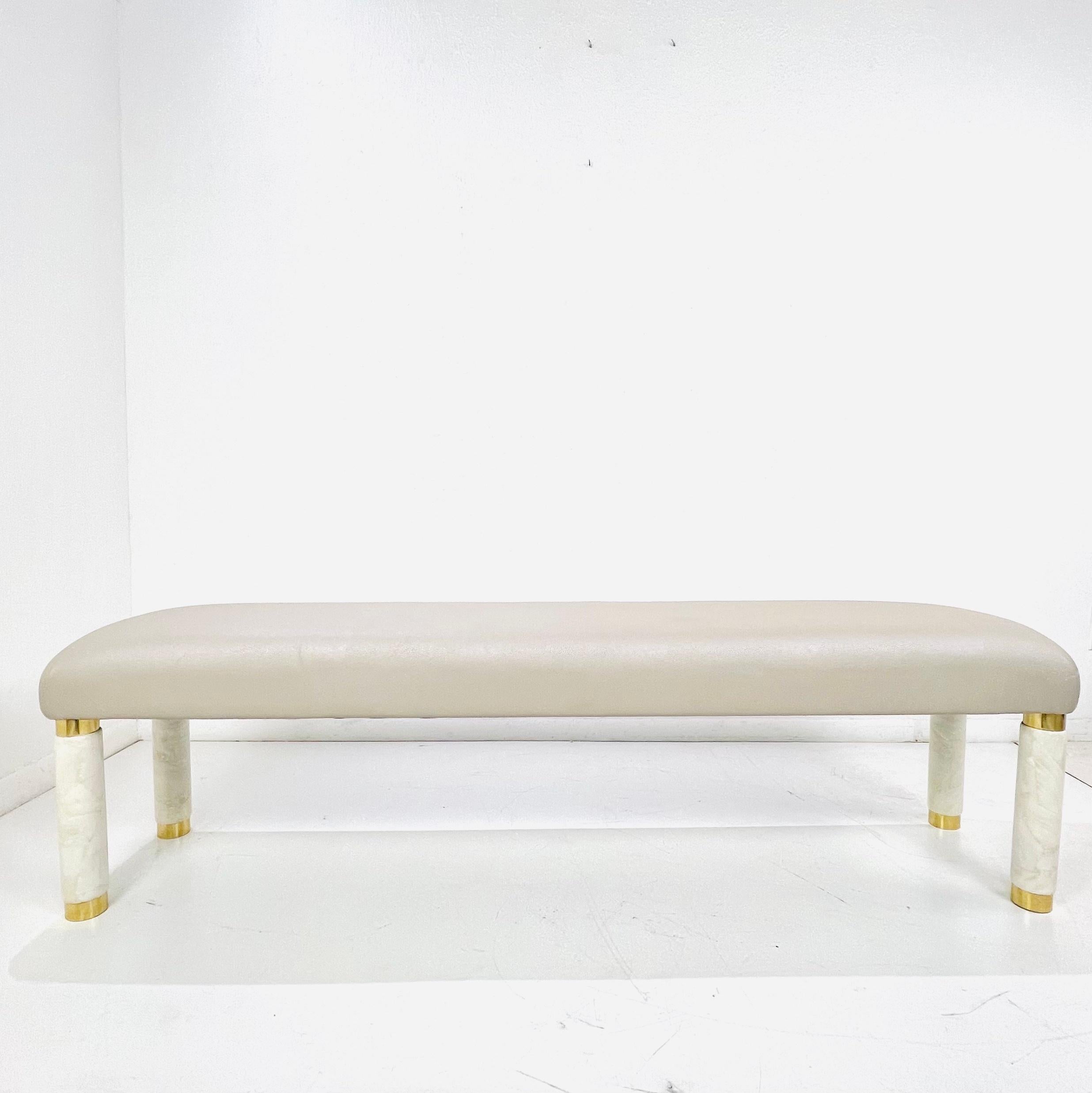 Panchina in finto zigrino con accenti in ottone in vendita 4