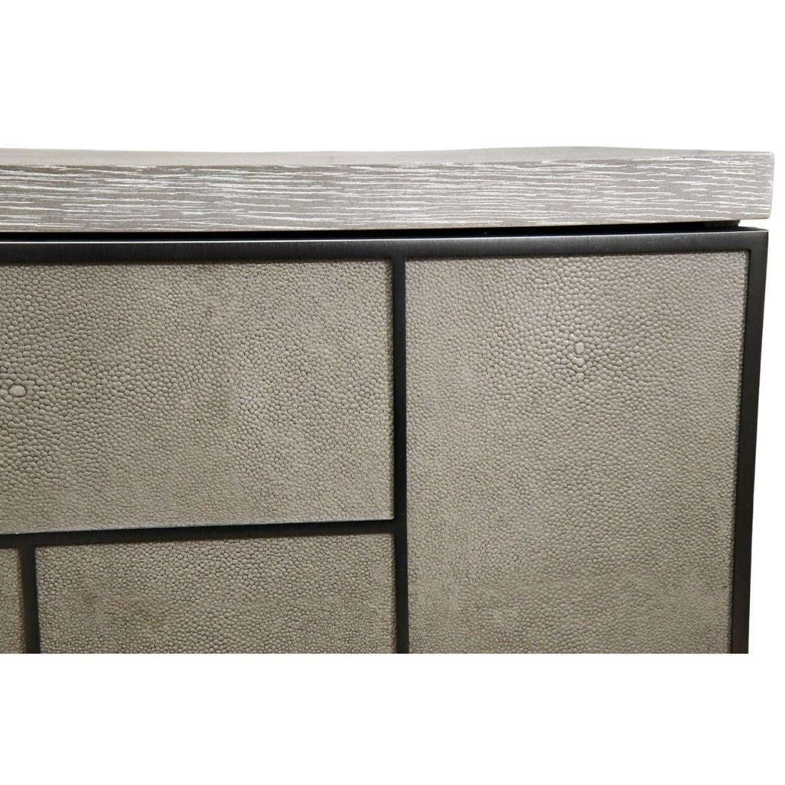 Credenza in finto zigrino In condizioni buone in vendita a Locust Valley, NY