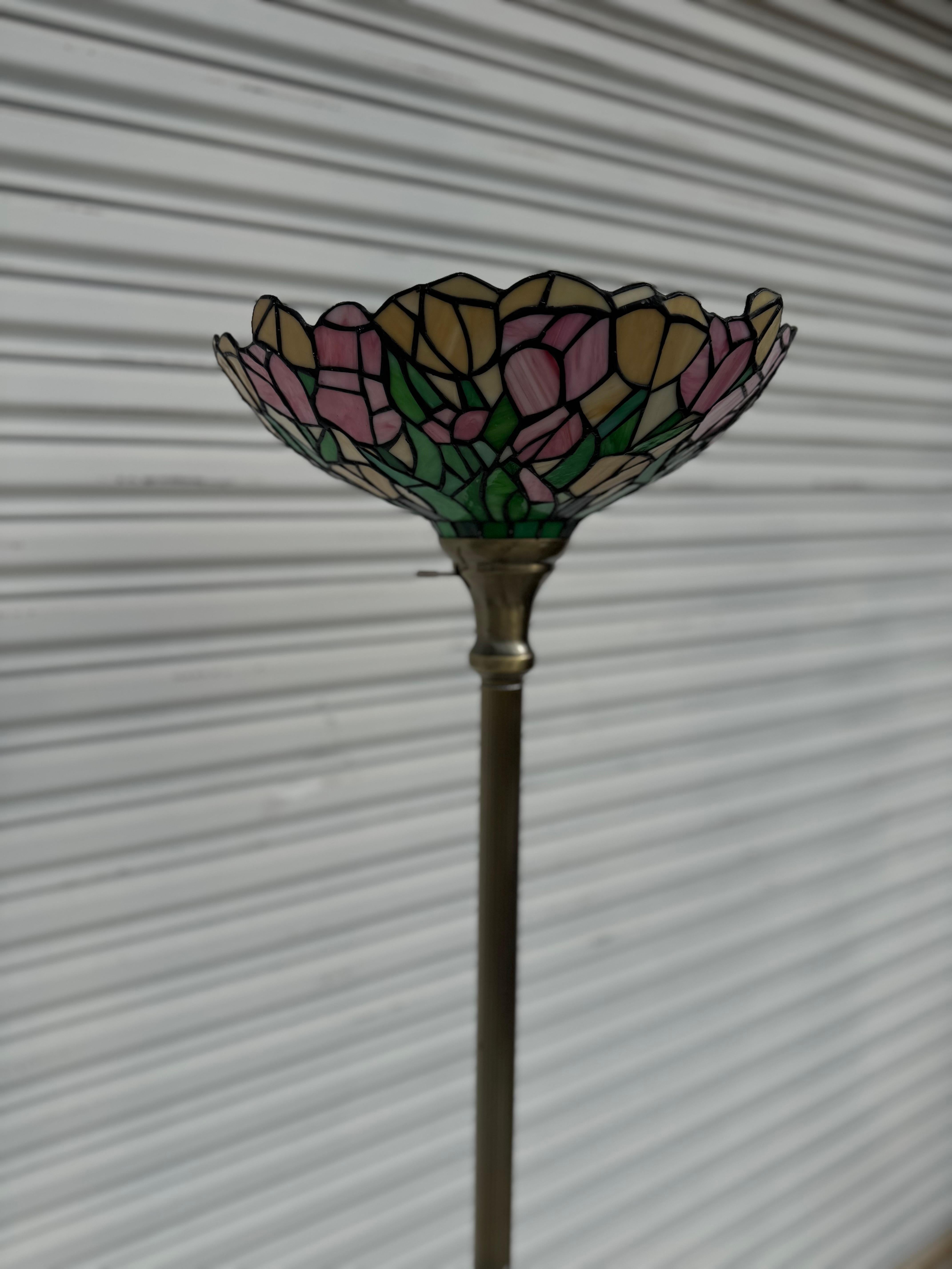 Neoclassical Revival Faux Tiffany Shade Brass Base Floor Lamp For Sale