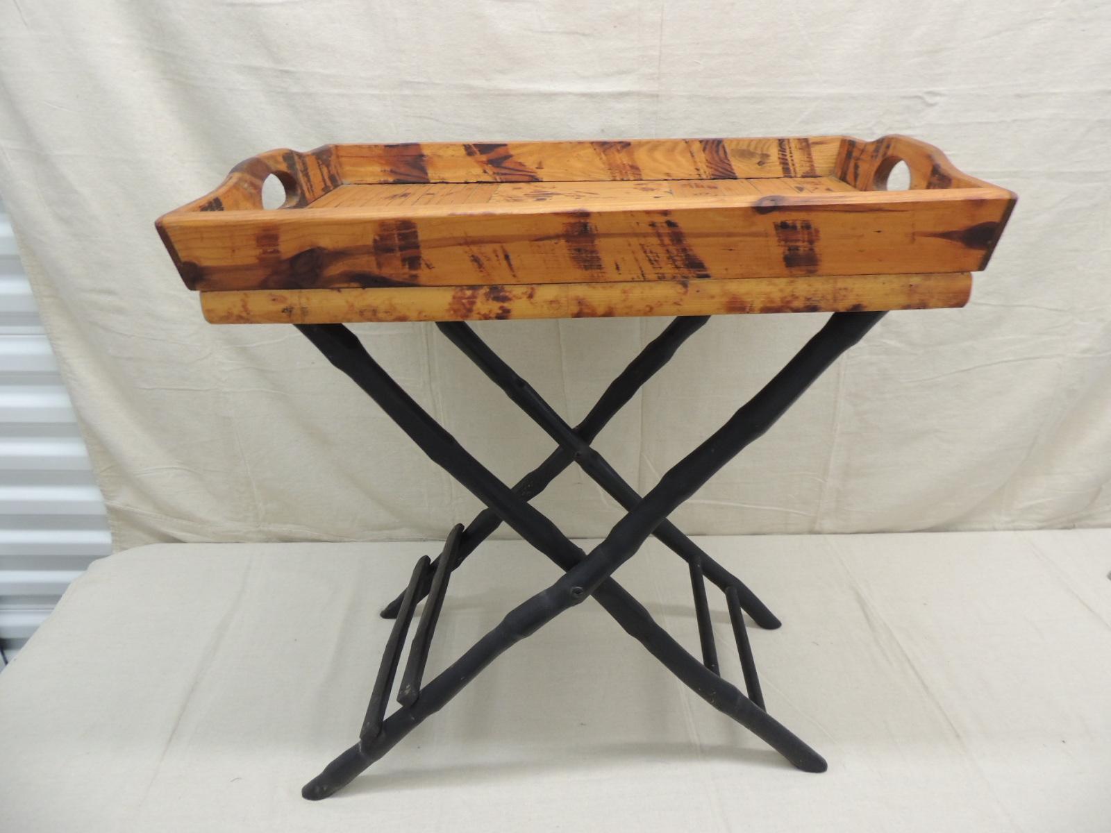 Faux-Tortoise Bamboo Folding Drinks Cart oder Folding Tray Table im Zustand „Gut“ in Oakland Park, FL