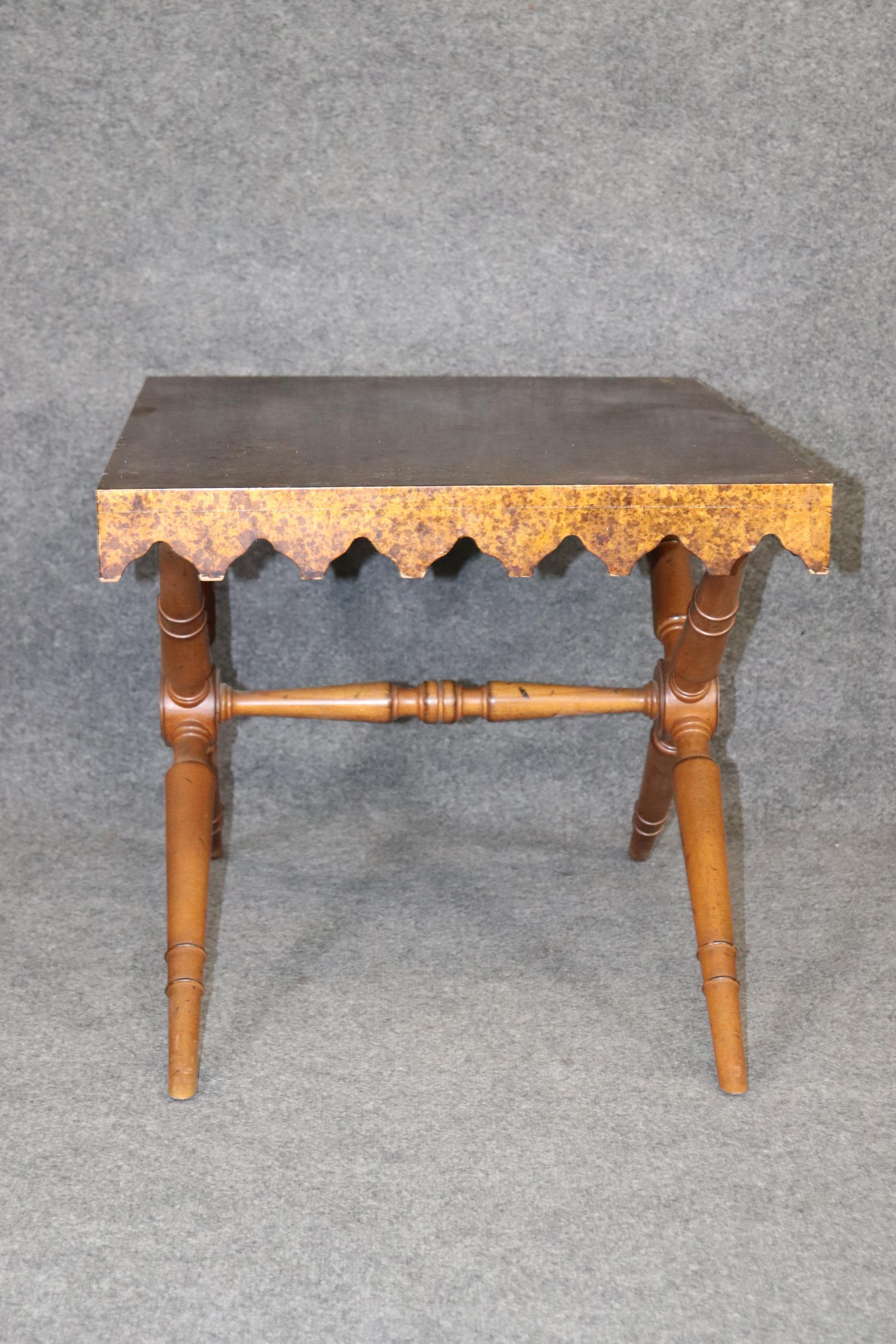 Faux Tortoise Shell Paint Decorated End Table Attributed to Maison Jansen In Good Condition For Sale In Swedesboro, NJ