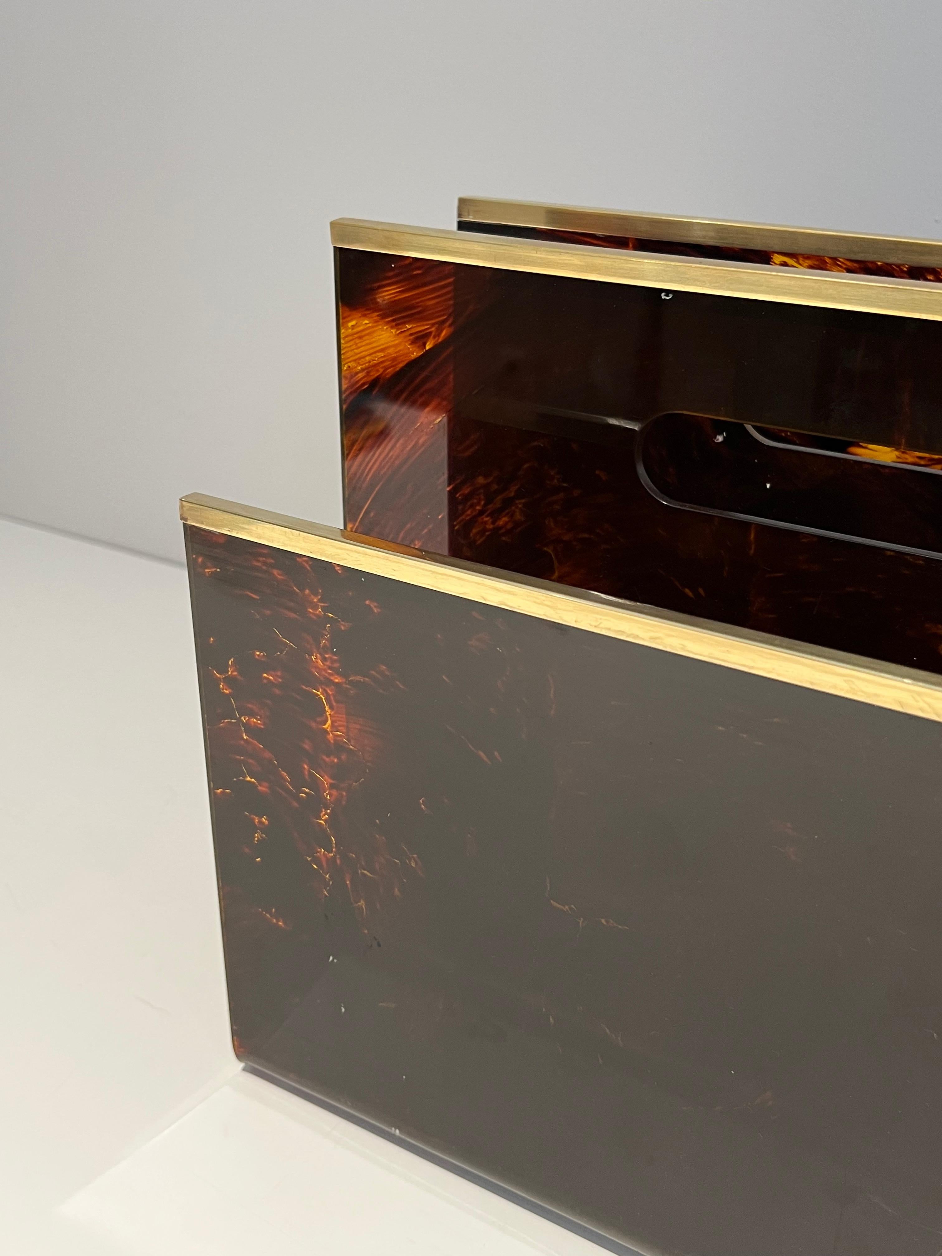 Portariviste in plexiglass e ottone con guscio in finta tartaruga in vendita 10