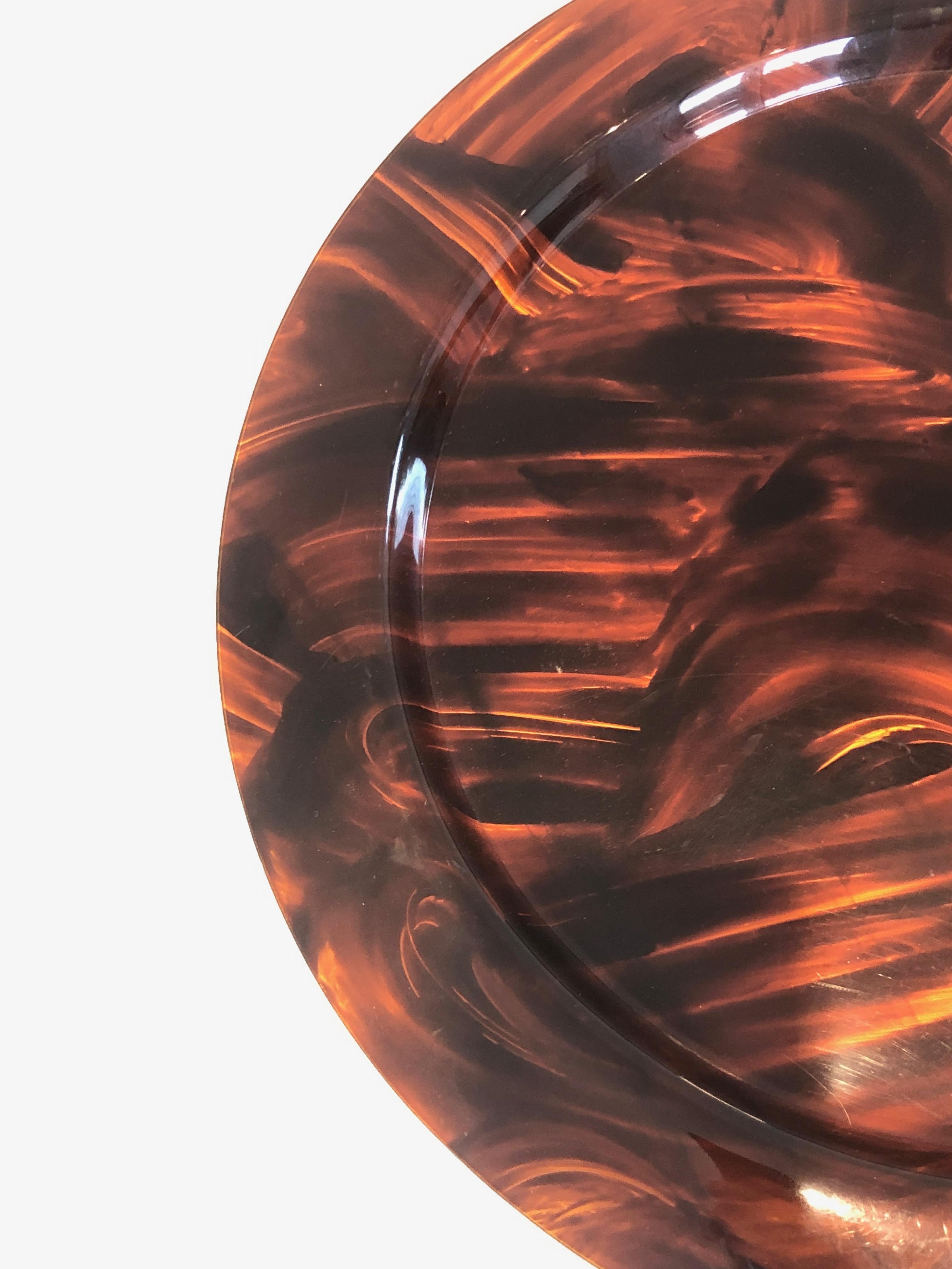 Mid-Century Modern Faux Turtle-Shell Lucite Round Tray. French Work. Circa 1970. For Sale