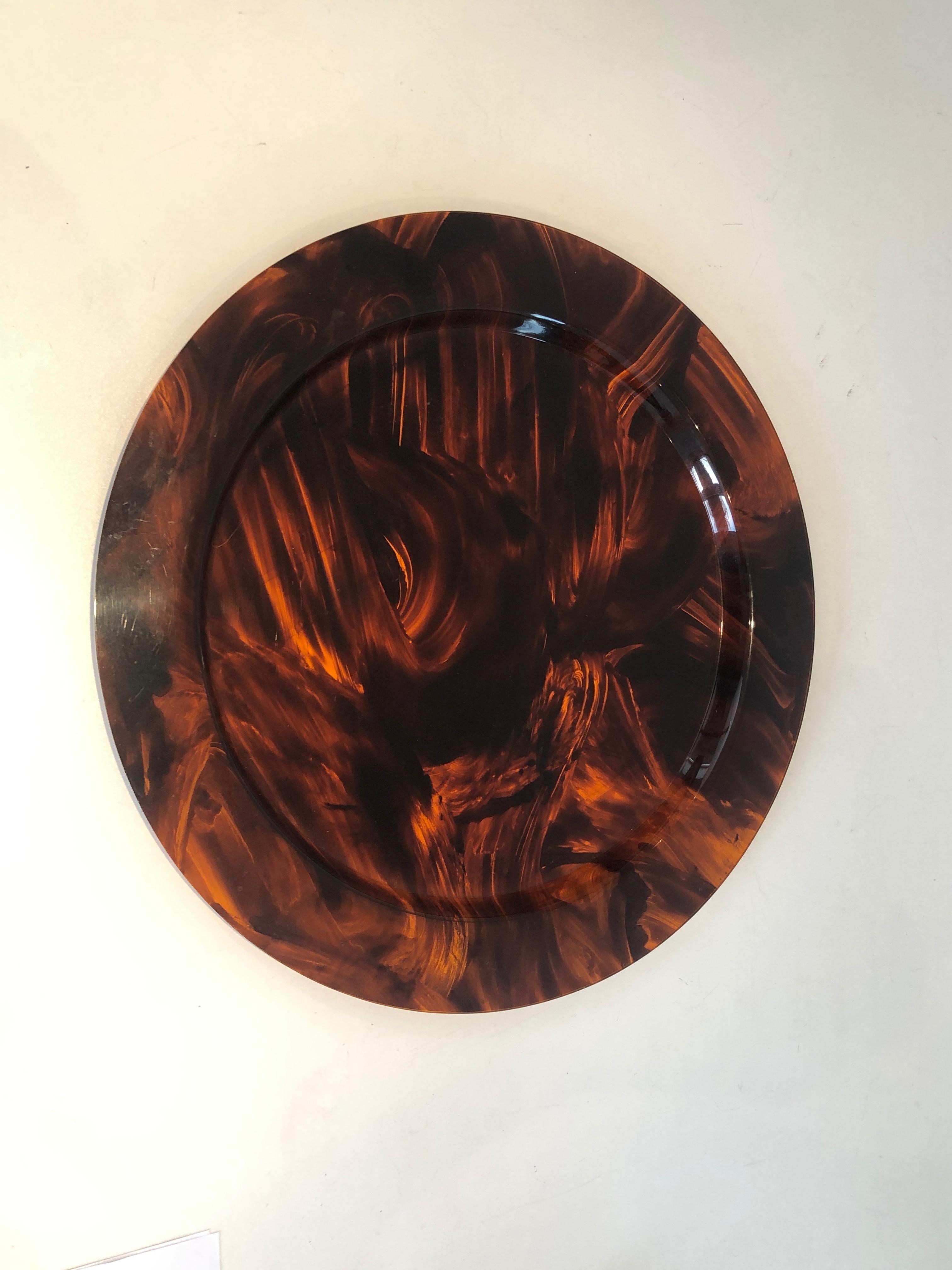 Faux Turtle-Shell Lucite Round Tray. French Work. Circa 1970. For Sale 4