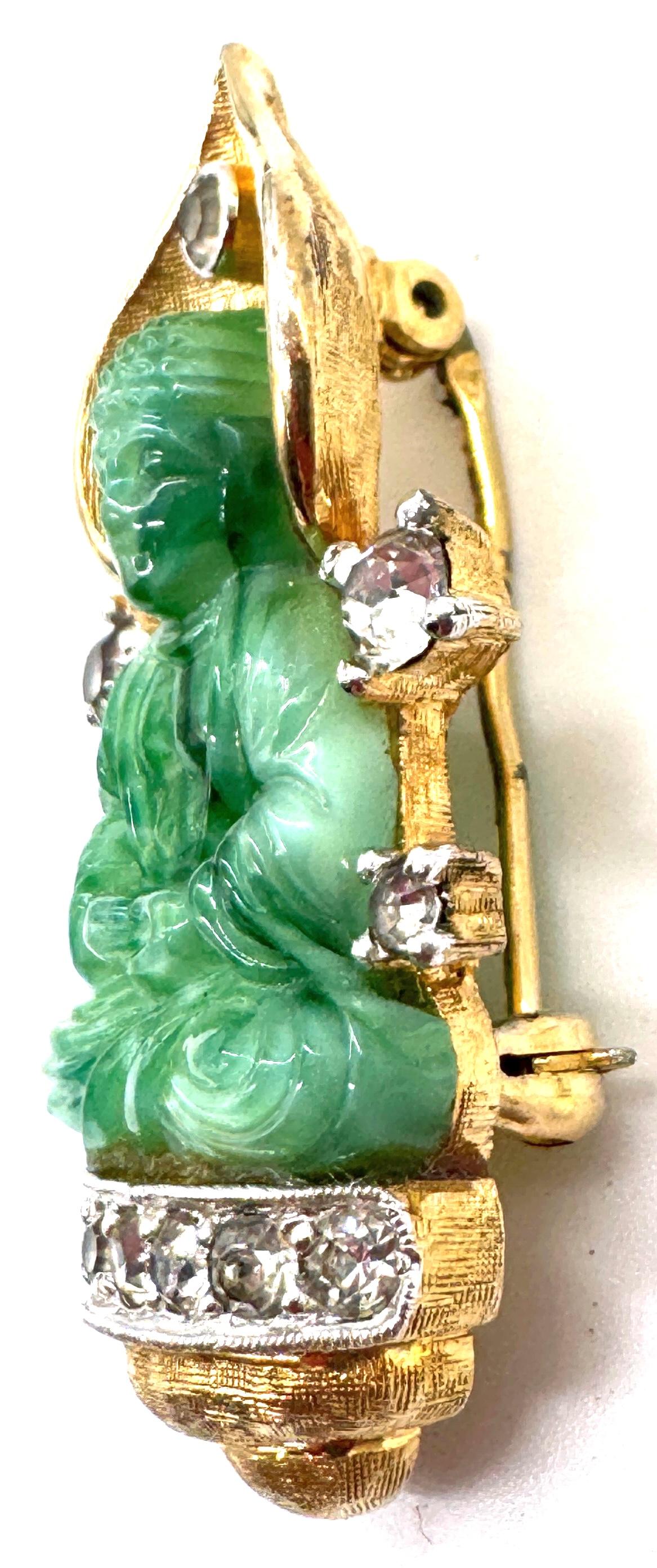 Spilla Buddha di finta giada con strass, stile gioielli da viaggio di Cartier, anni '50 In condizioni buone in vendita a West Palm Beach, FL