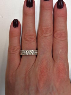 Favero 18 Karat White Gold Round Diamond Eternity Band Ring