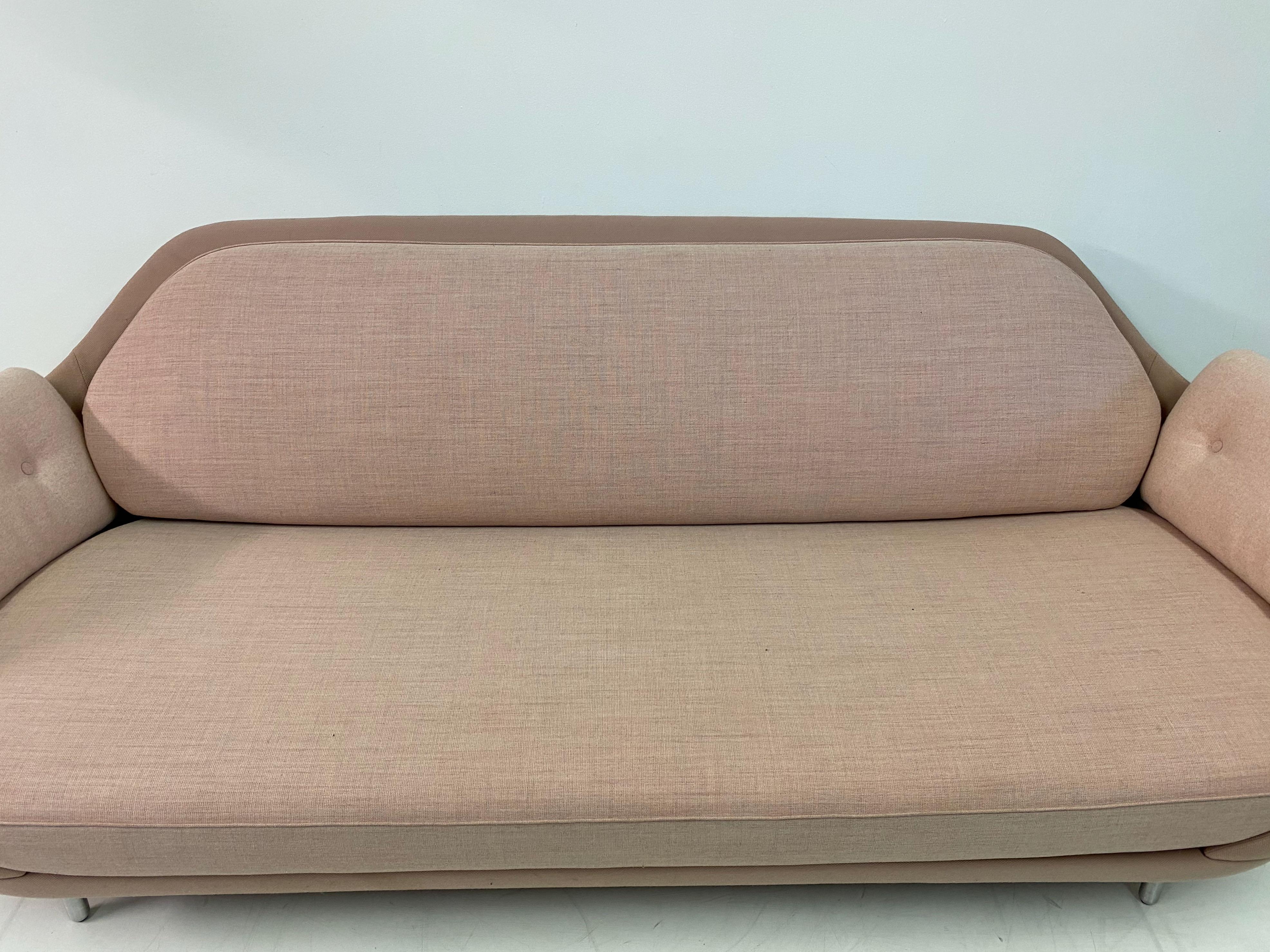 Favn Sofa by Jaime Hayon for Fritz Hansen in Pink In Good Condition In London, London
