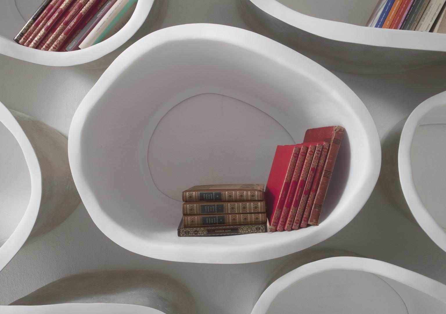 21st Century Verter Turroni White Fibreglass Modular Bookshelf Shelf Shelving In New Condition For Sale In Longiano, IT