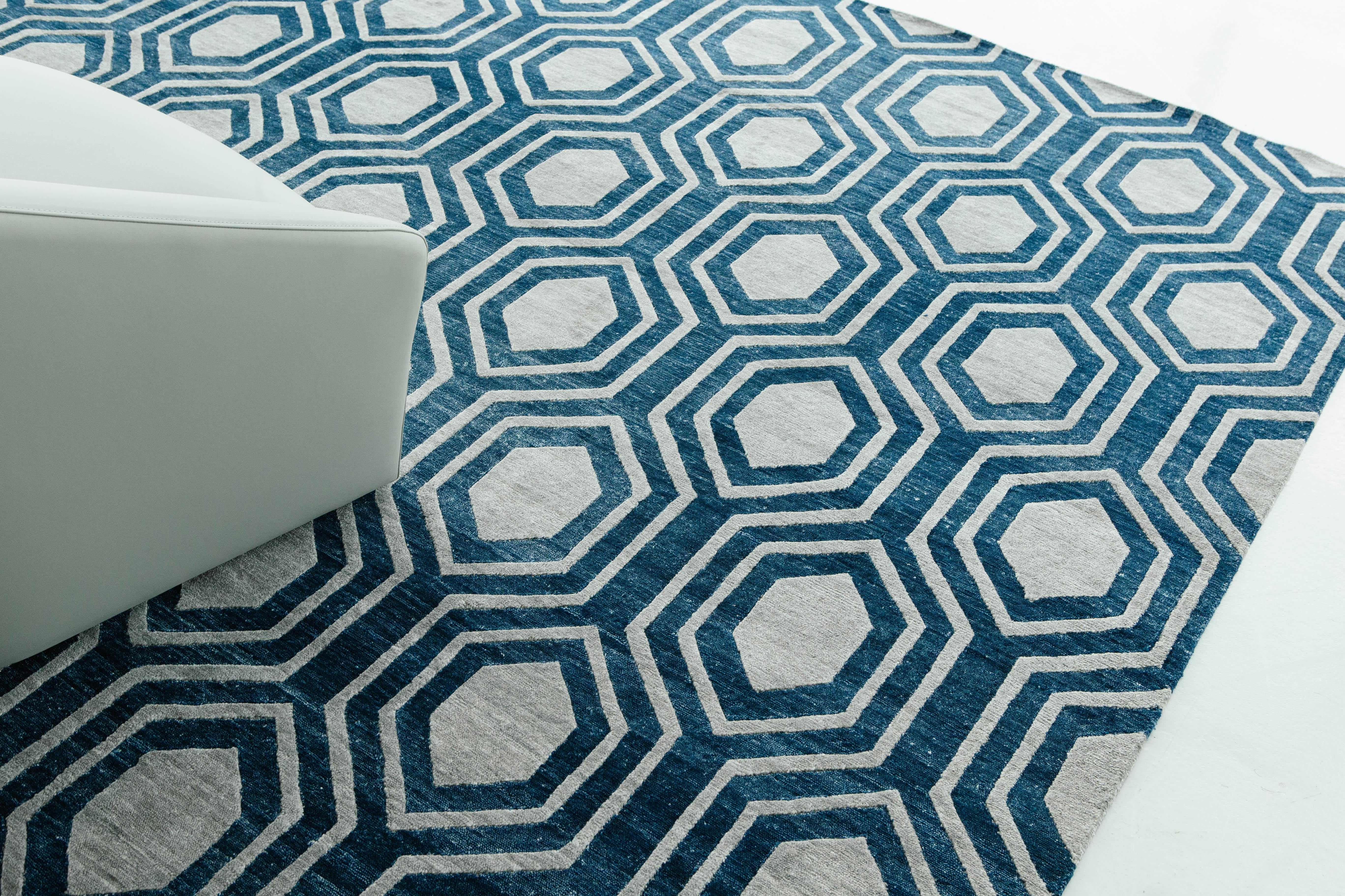 Favo-Teppich Modernes Design aus Bambus und Seide (21. Jahrhundert und zeitgenössisch) im Angebot