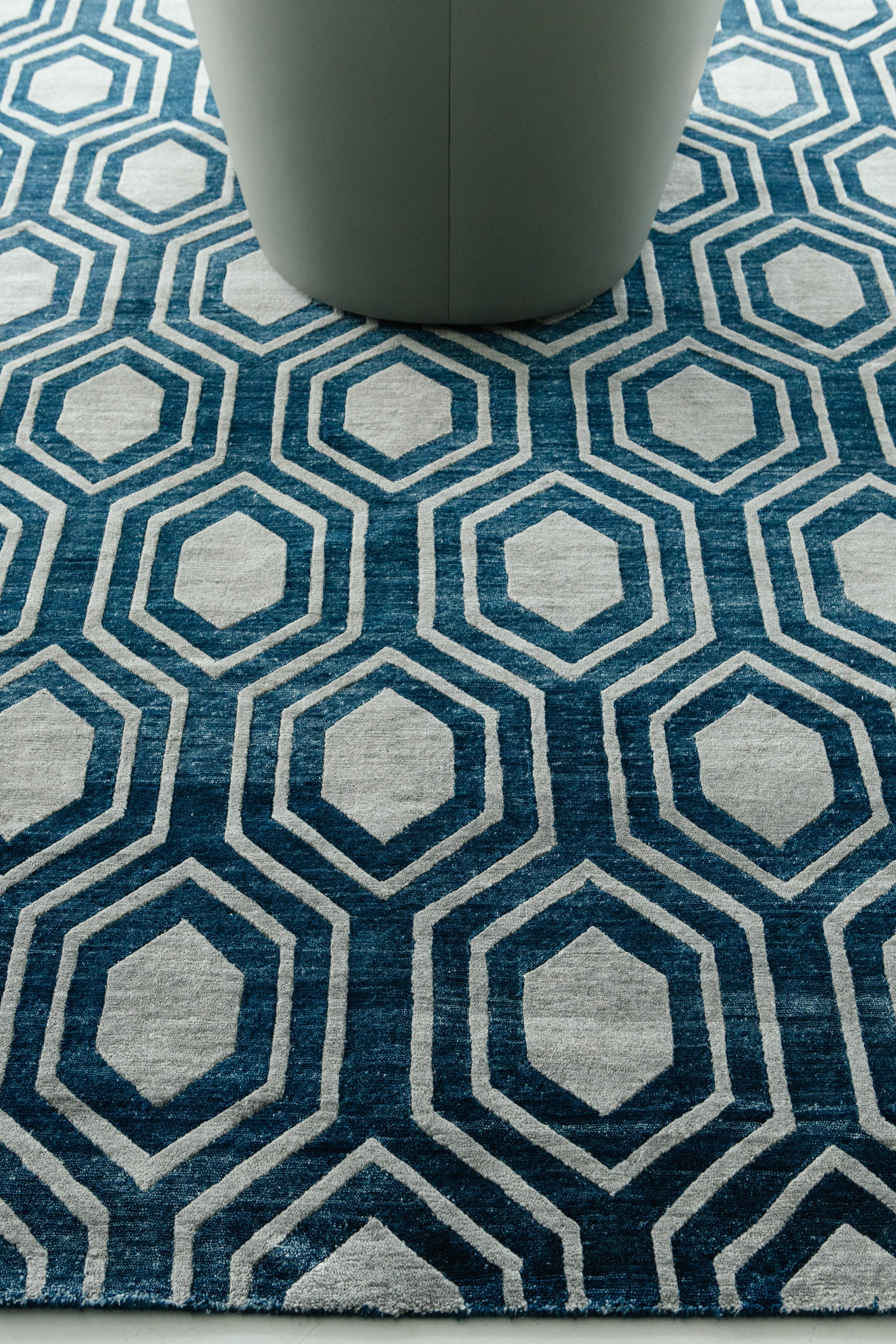 XXI secolo e contemporaneo Tappeto Favo Design moderno in seta di bambù in vendita